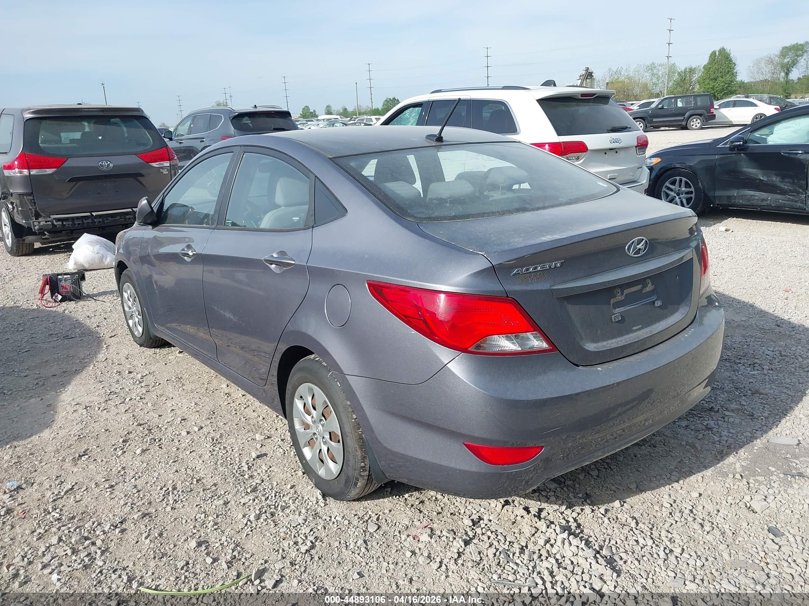 HYUNDAI ACCENT image 3
