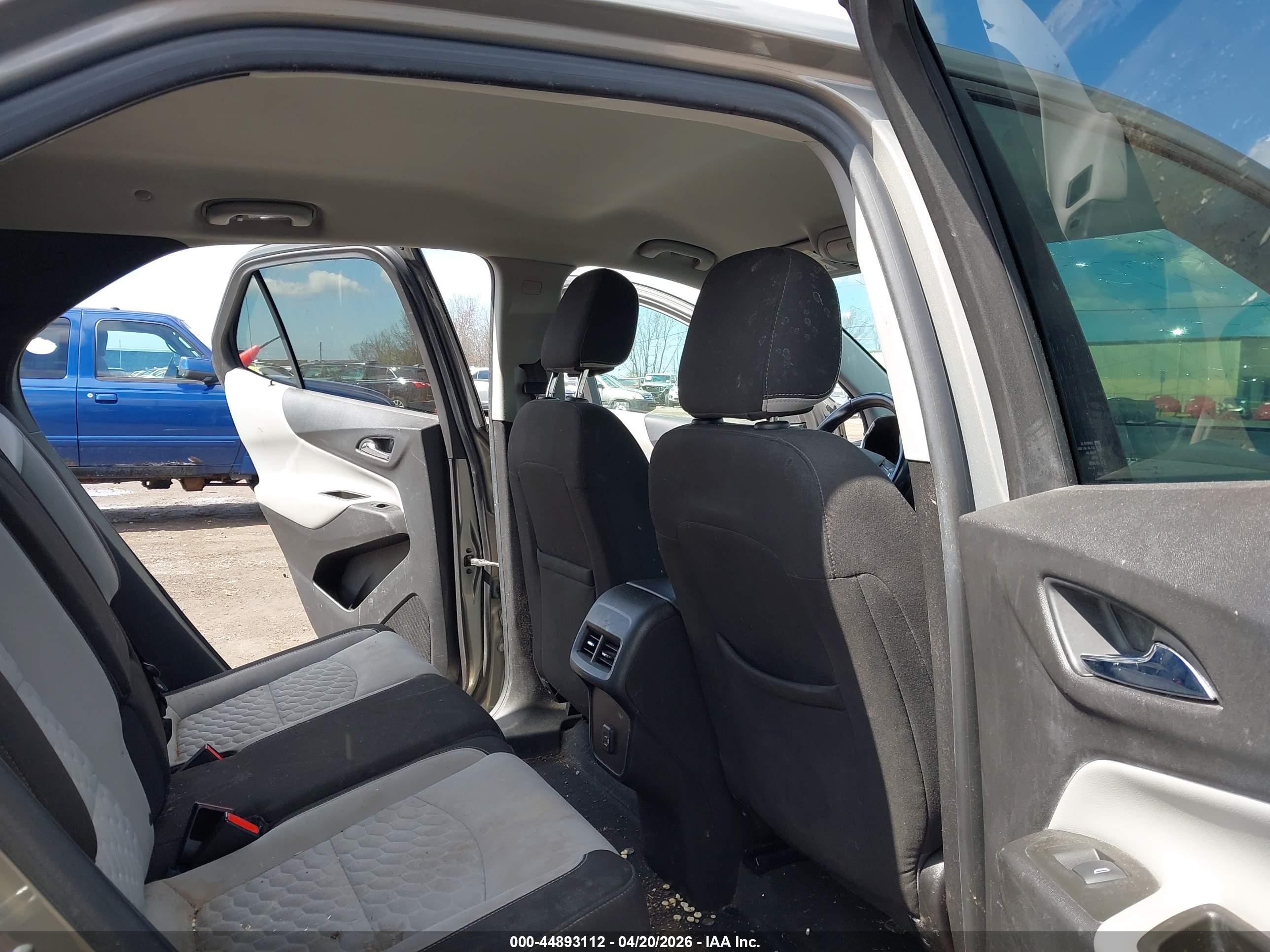 CHEVROLET EQUINOX image 8