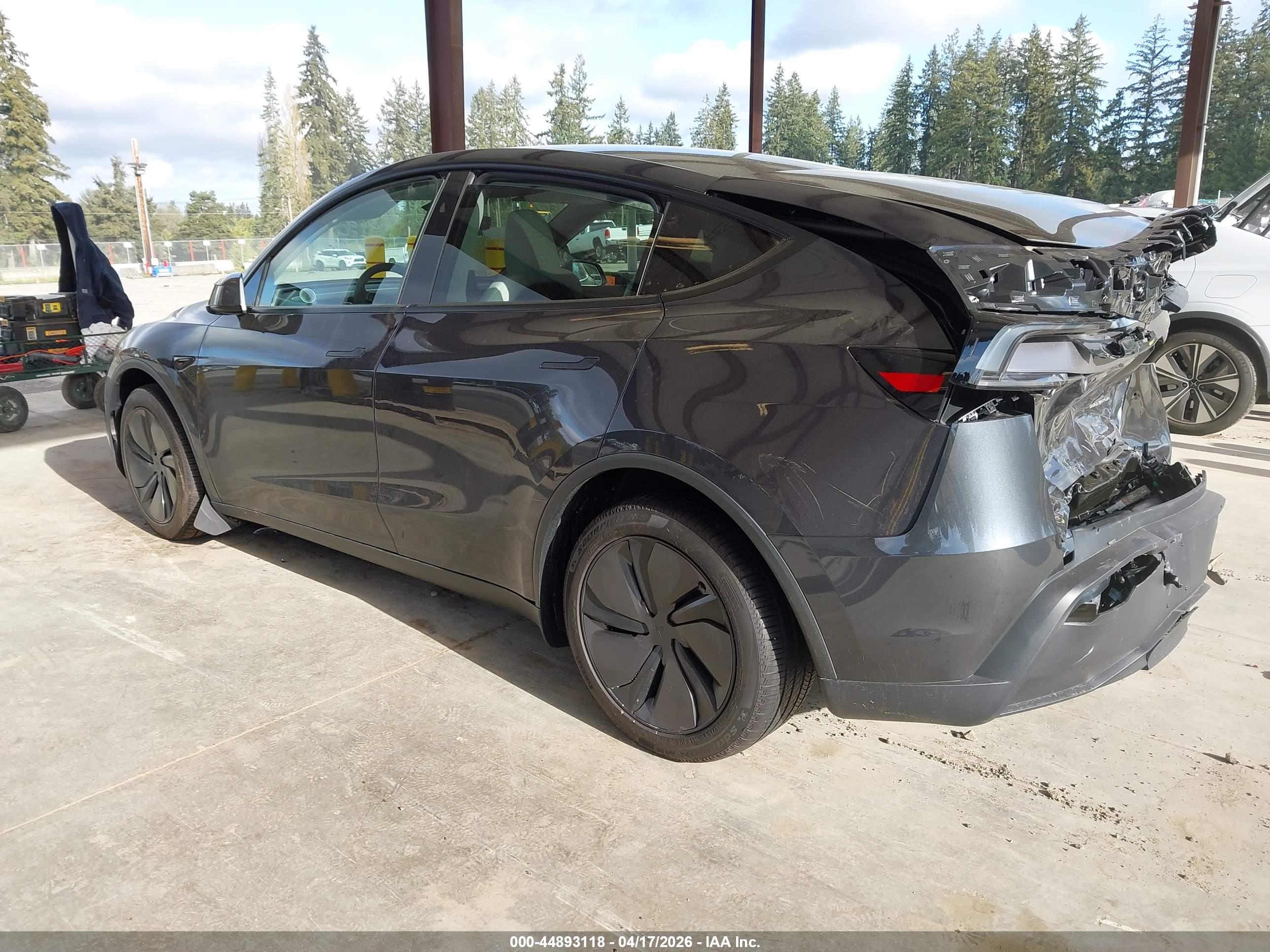 TESLA MODEL image 3