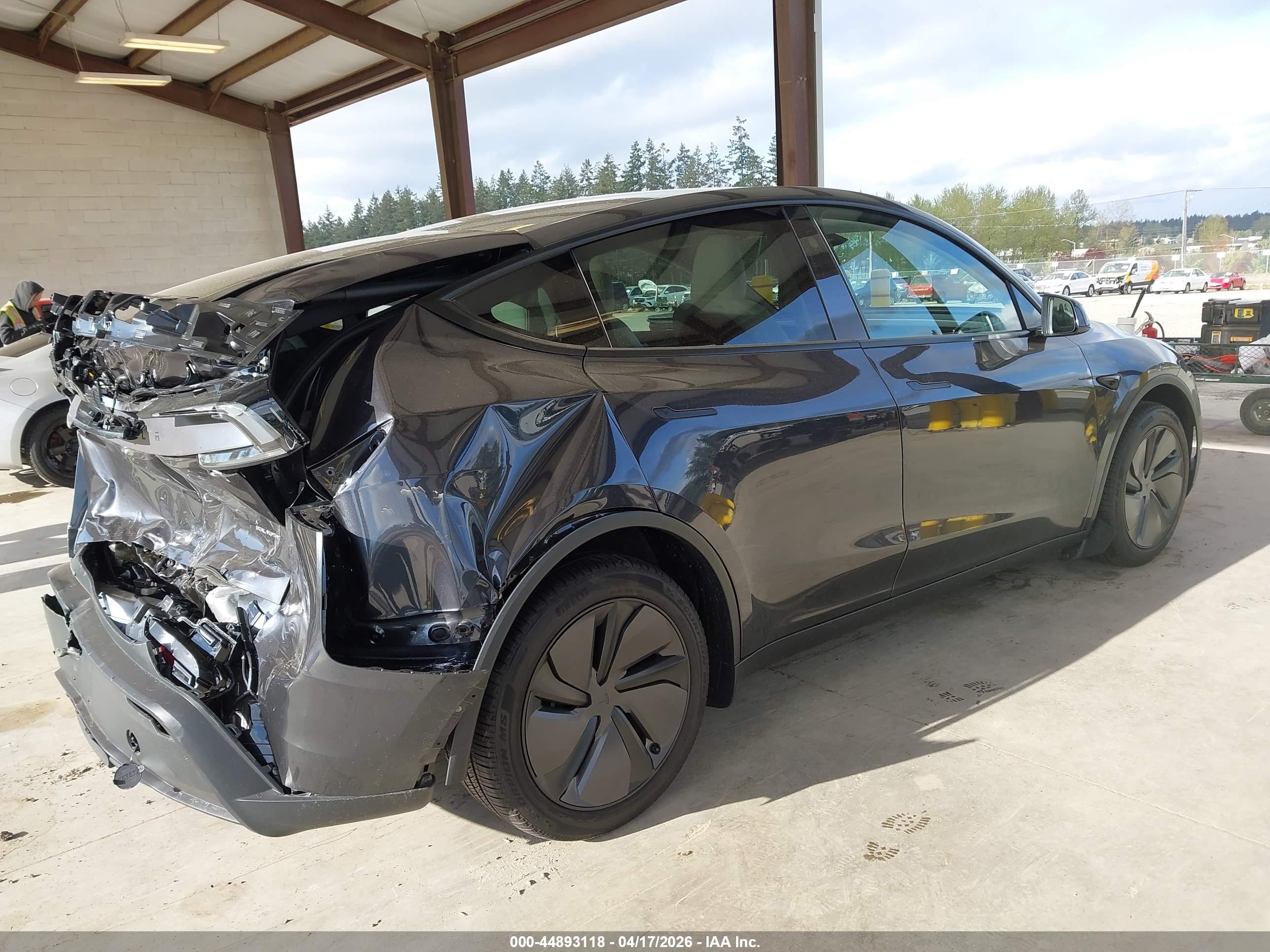 TESLA MODEL image 4