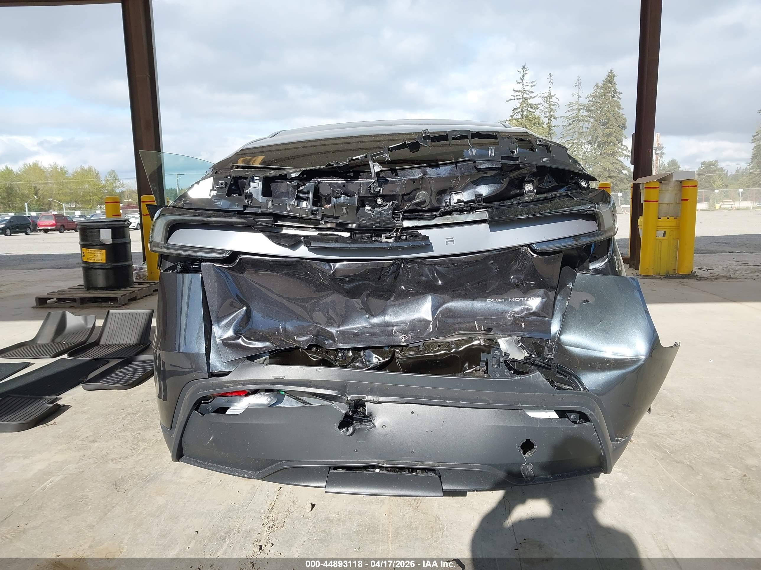 TESLA MODEL image 6