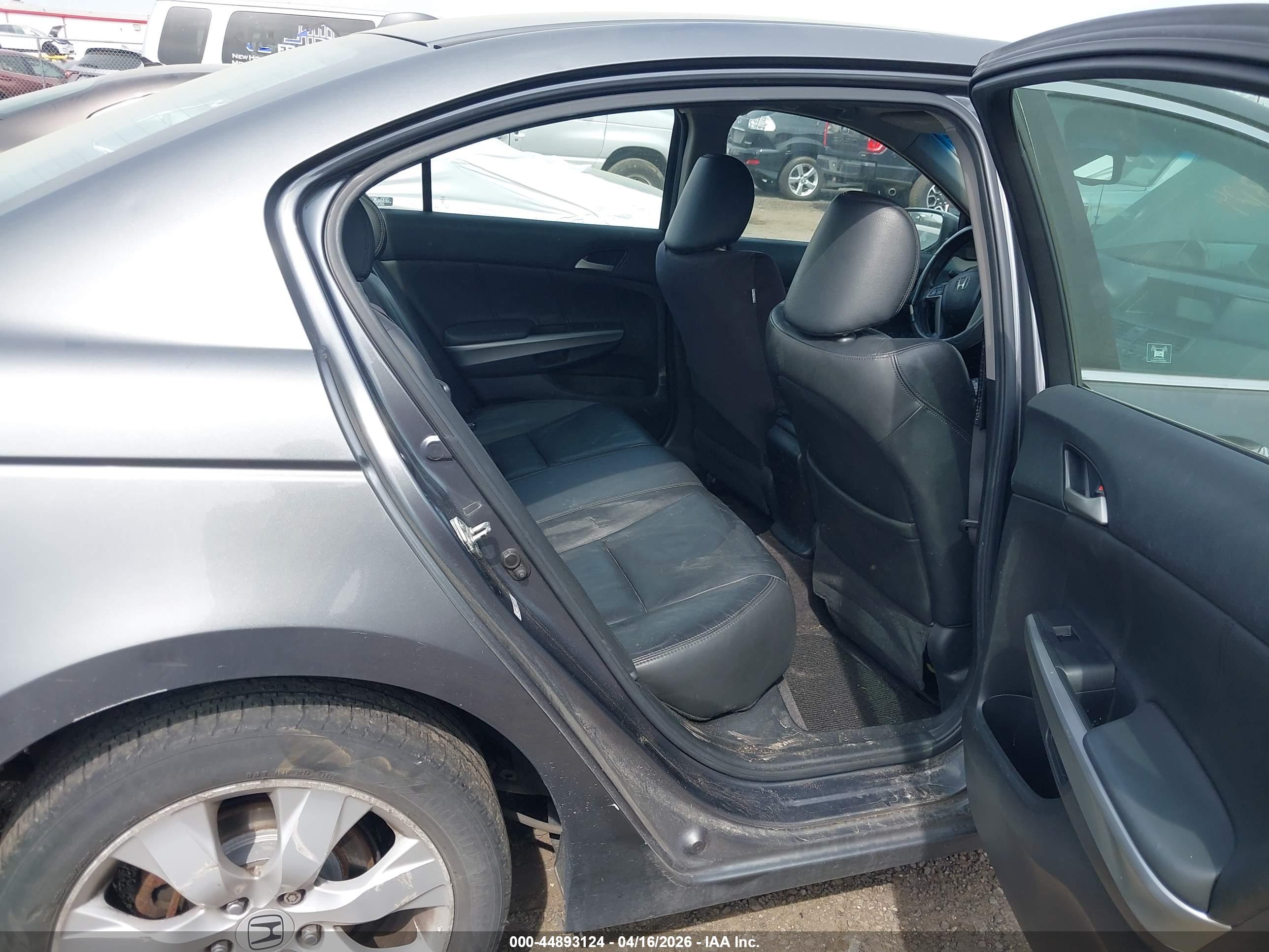 HONDA ACCORD image 8