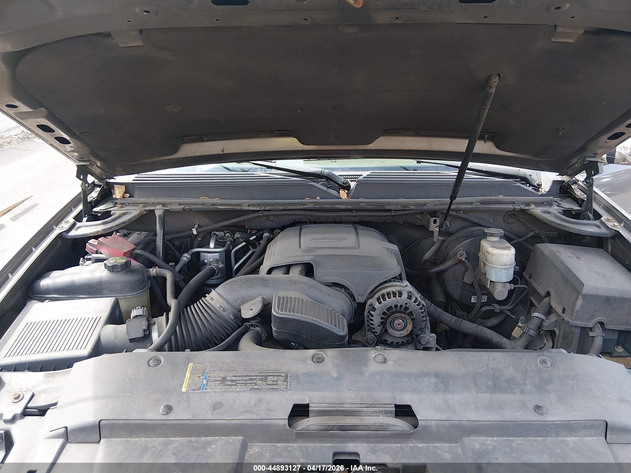 CHEVROLET TAHOE image 10