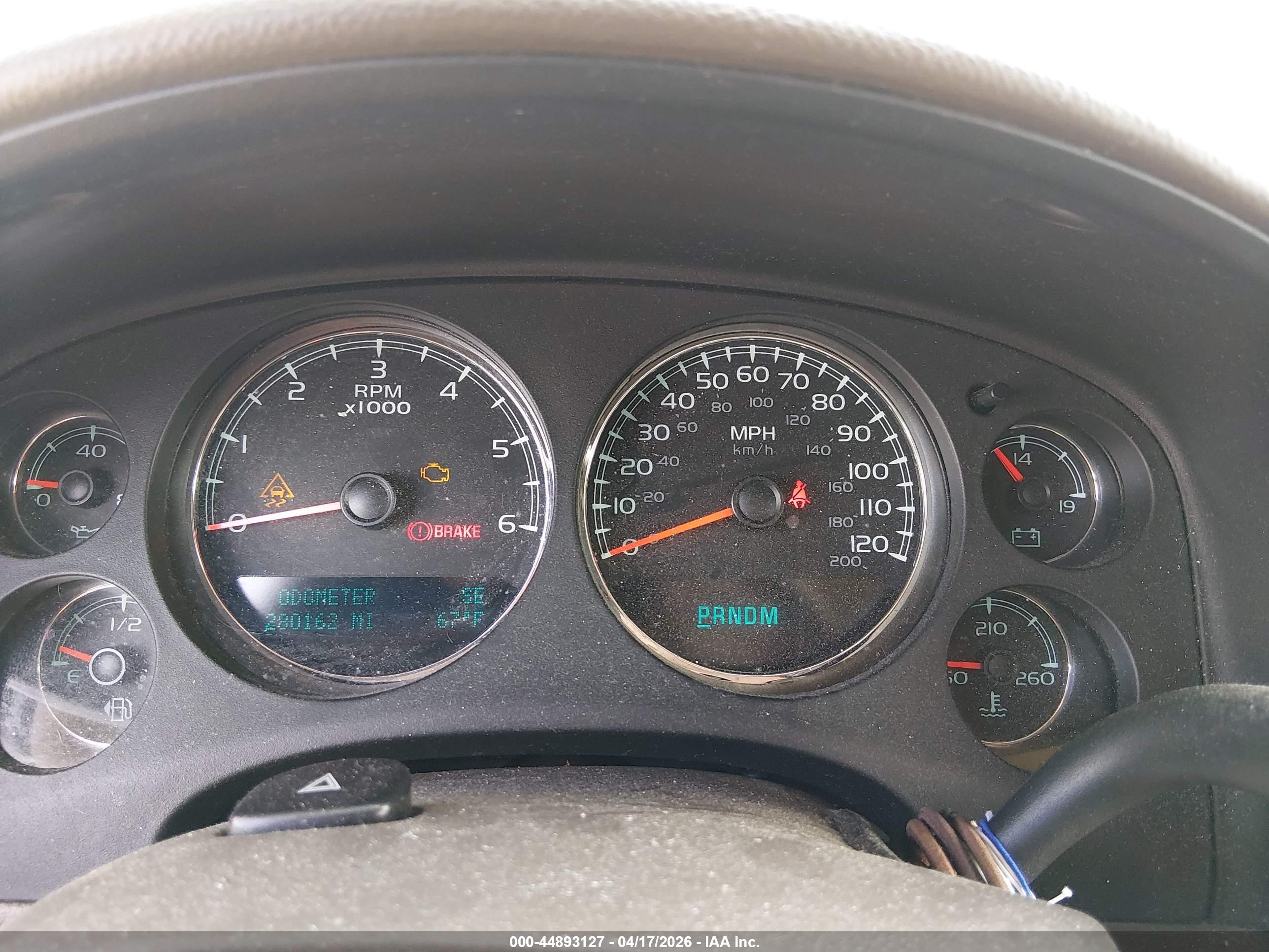 CHEVROLET TAHOE image 7