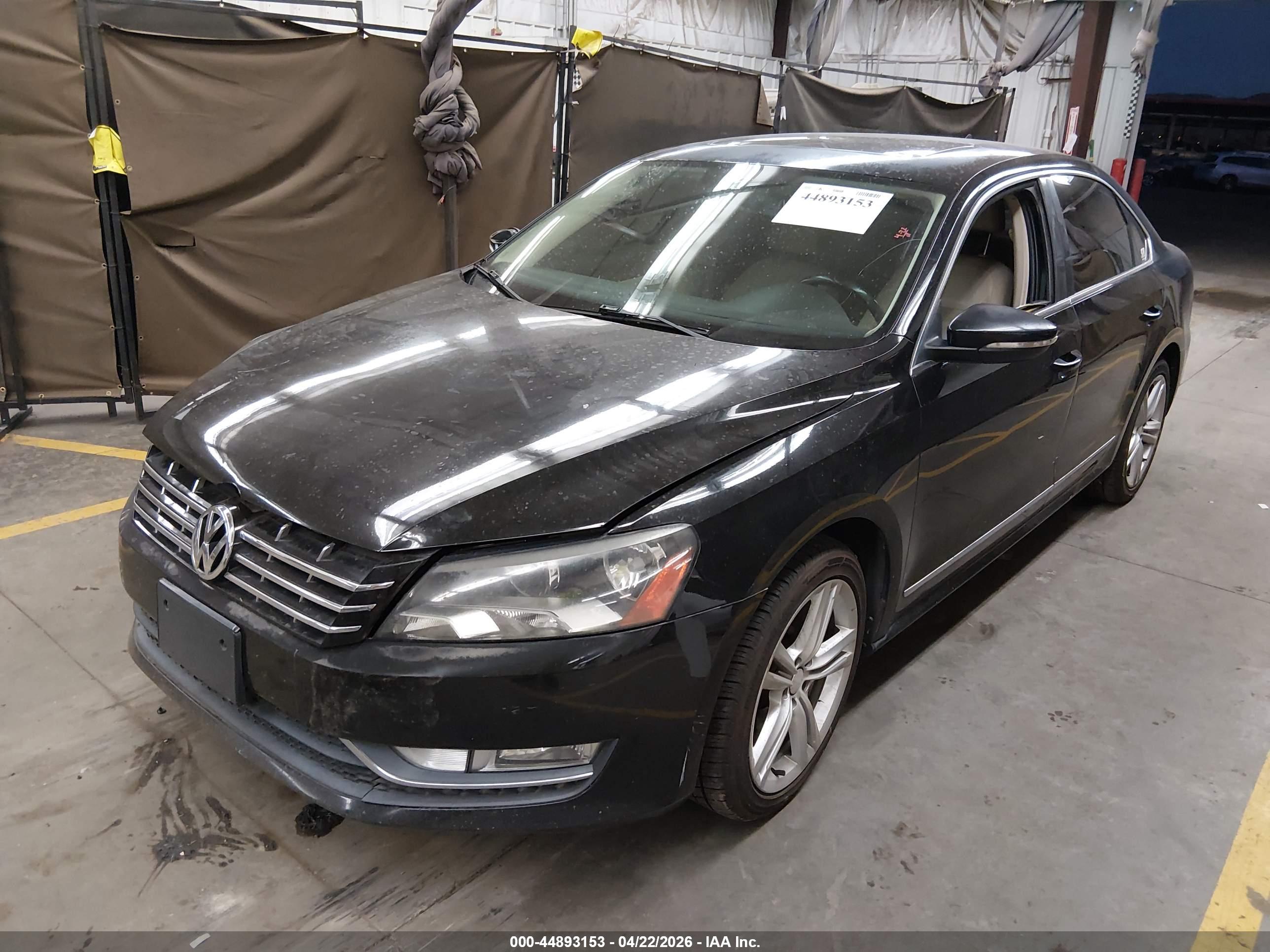 VOLKSWAGEN PASSAT image 2