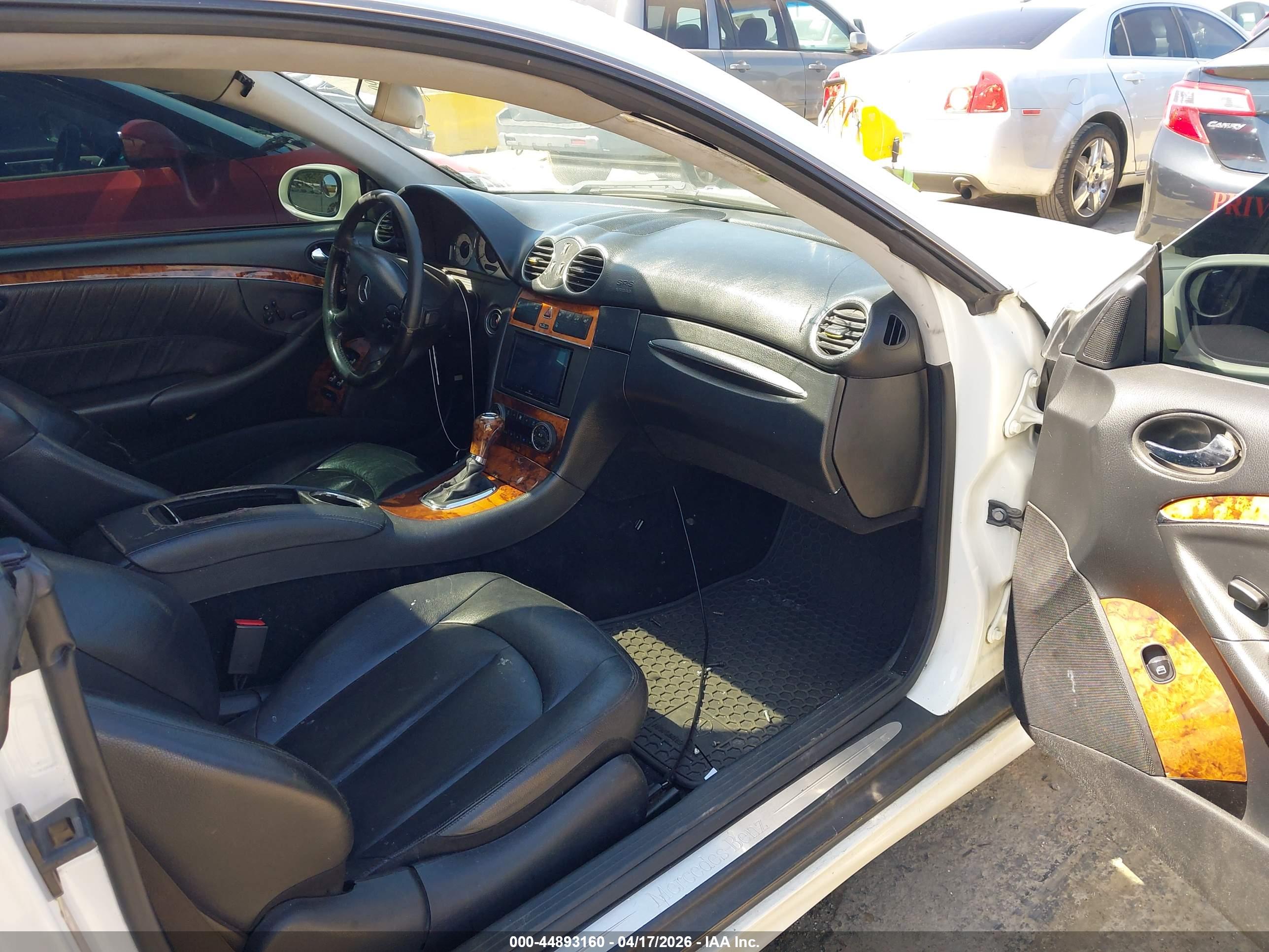 MERCEDES-BENZ CLK image 5