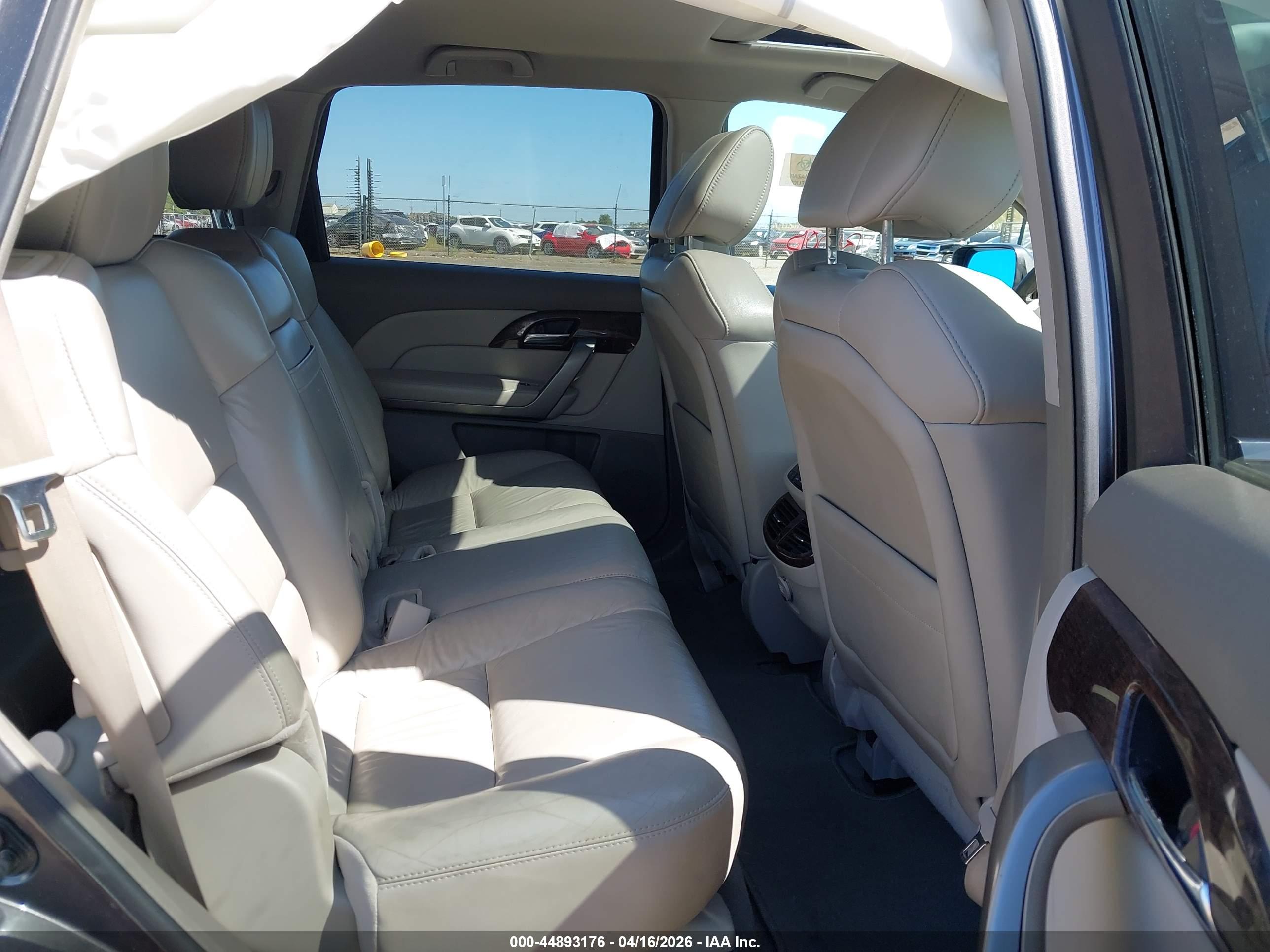 ACURA MDX image 8