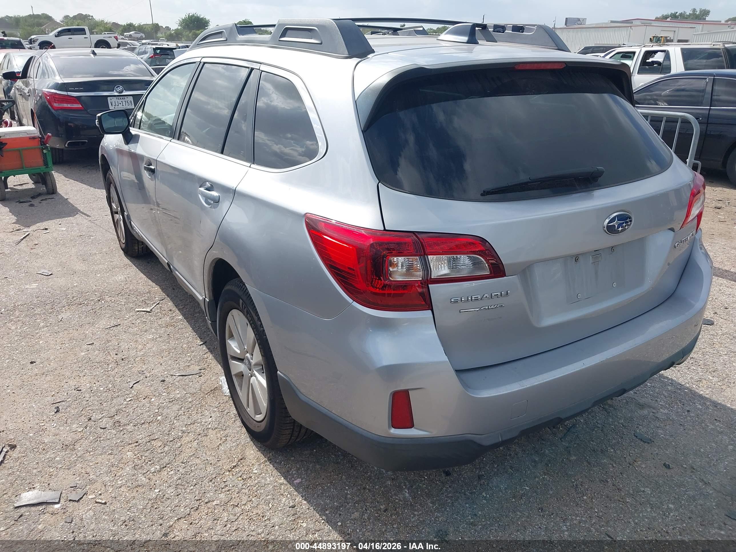SUBARU OUTBACK image 3