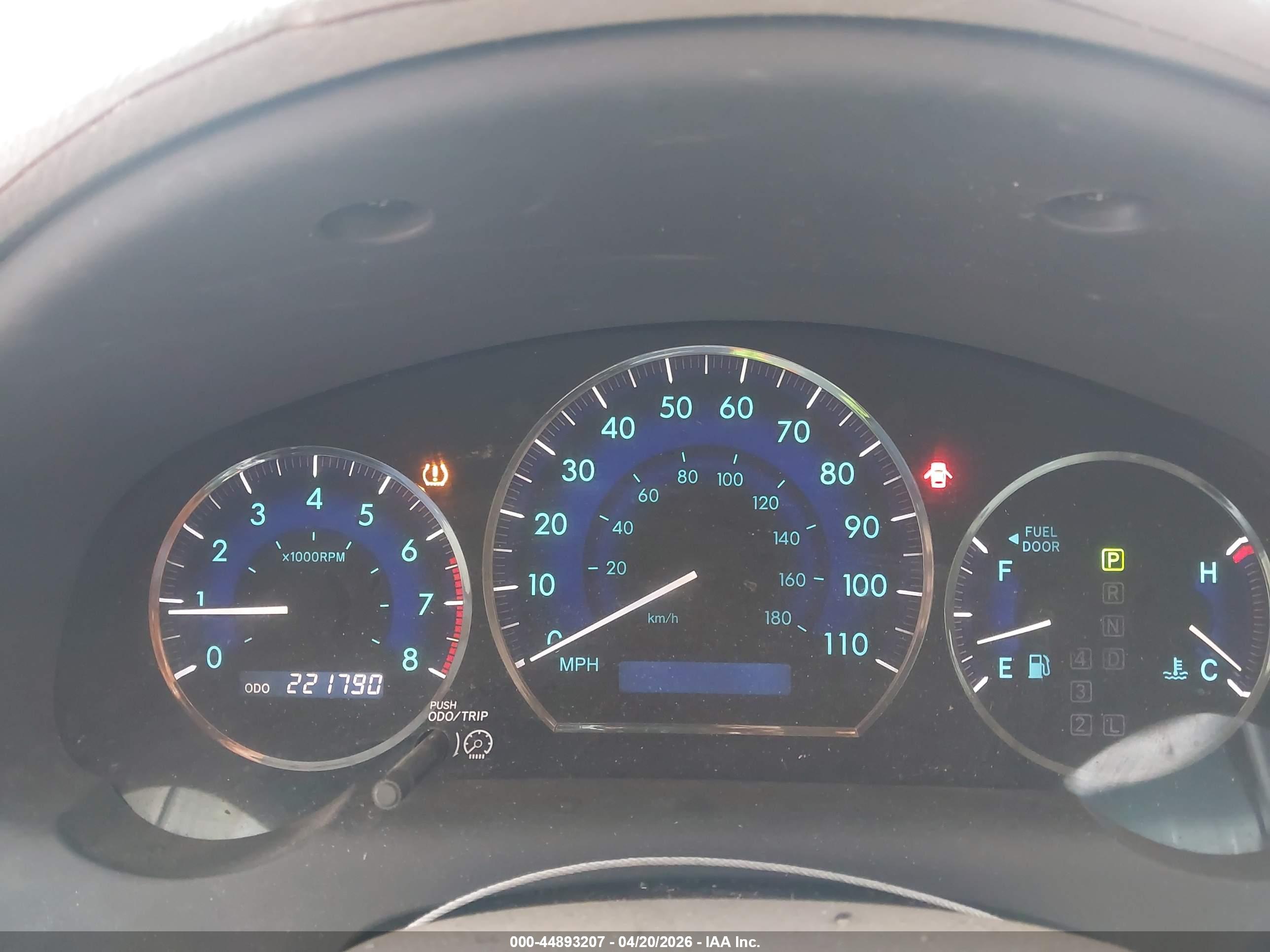 TOYOTA SIENNA image 7