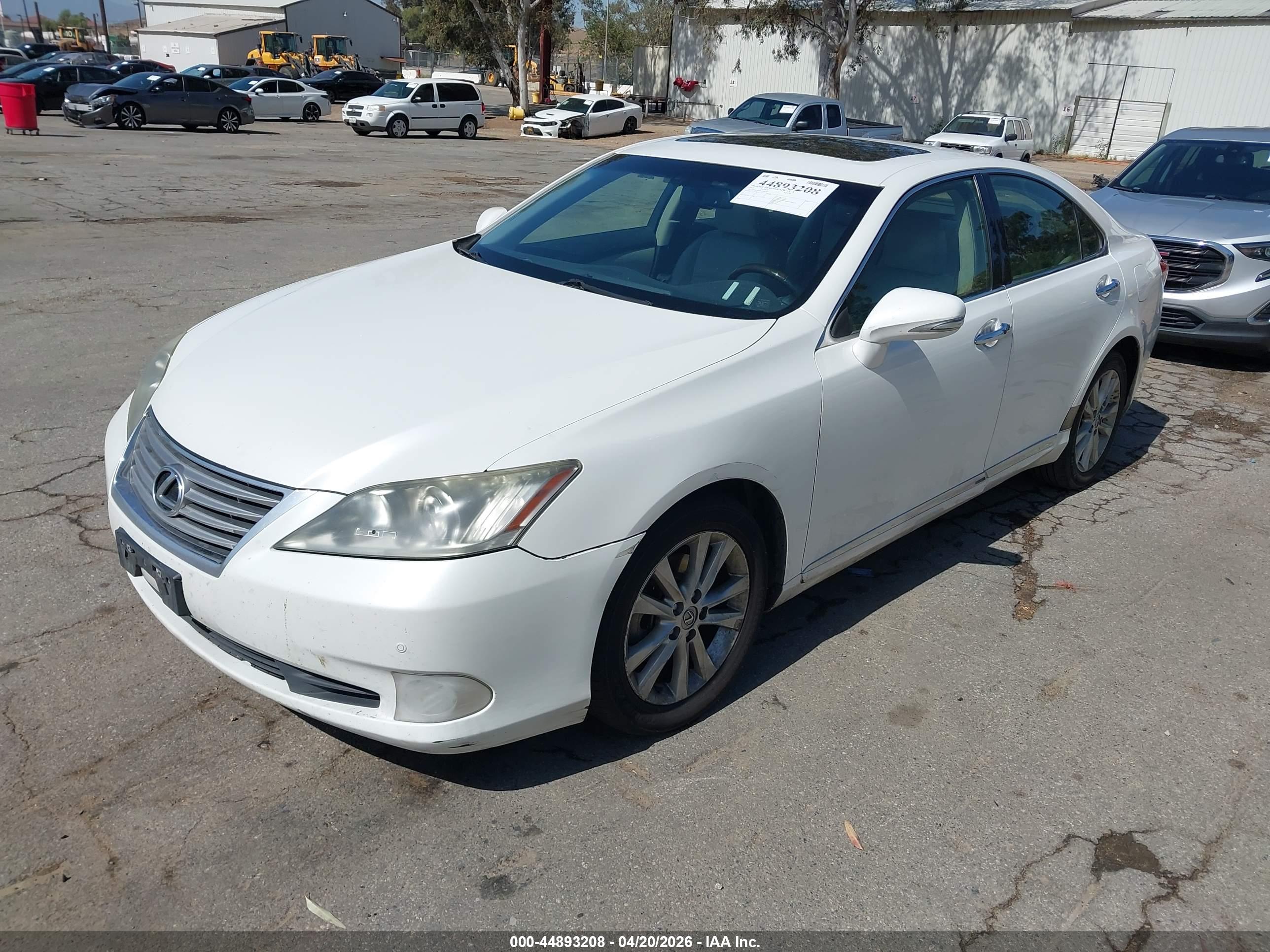 LEXUS ES image 2