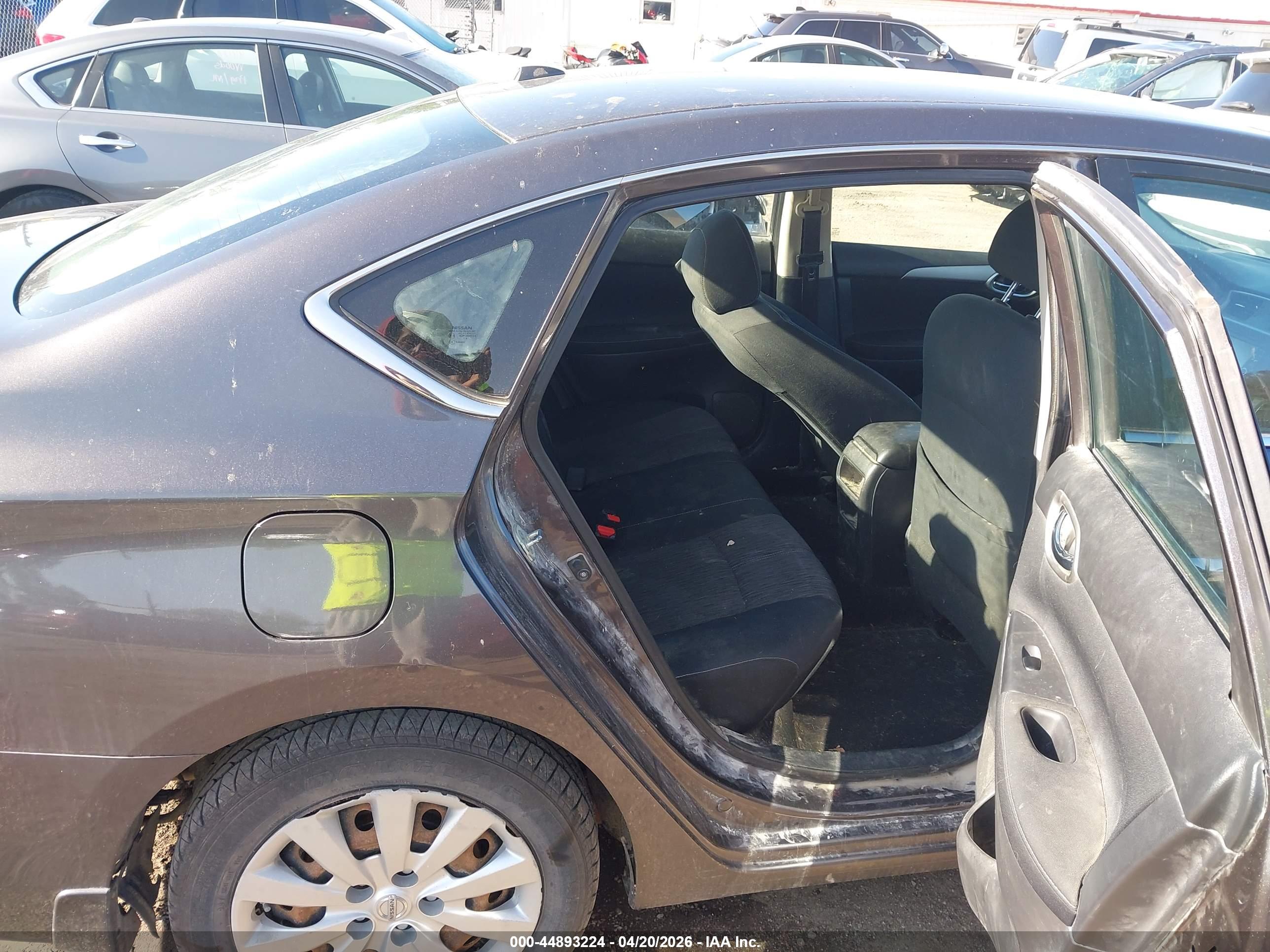NISSAN SENTRA image 8