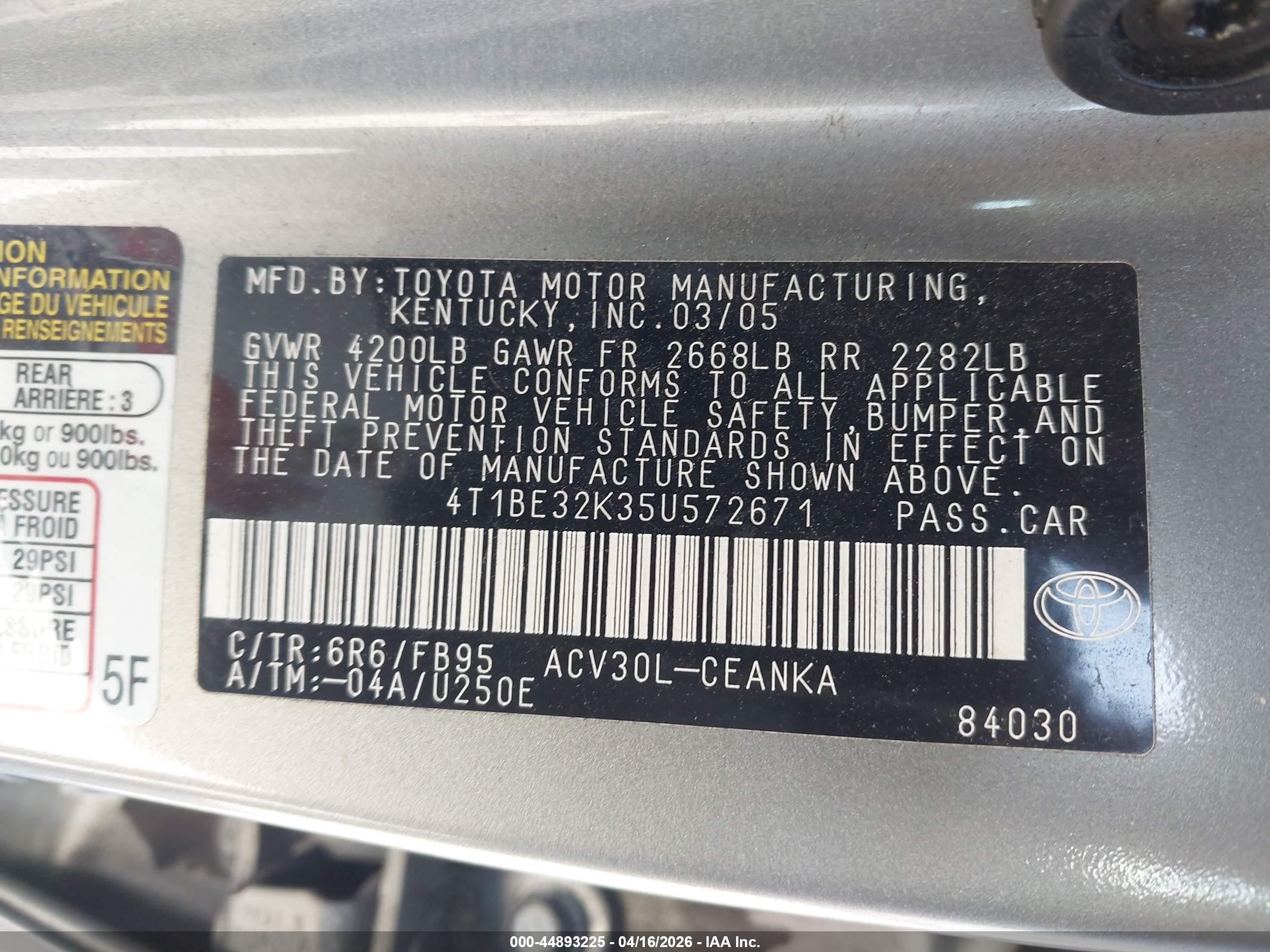 TOYOTA CAMRY image 9