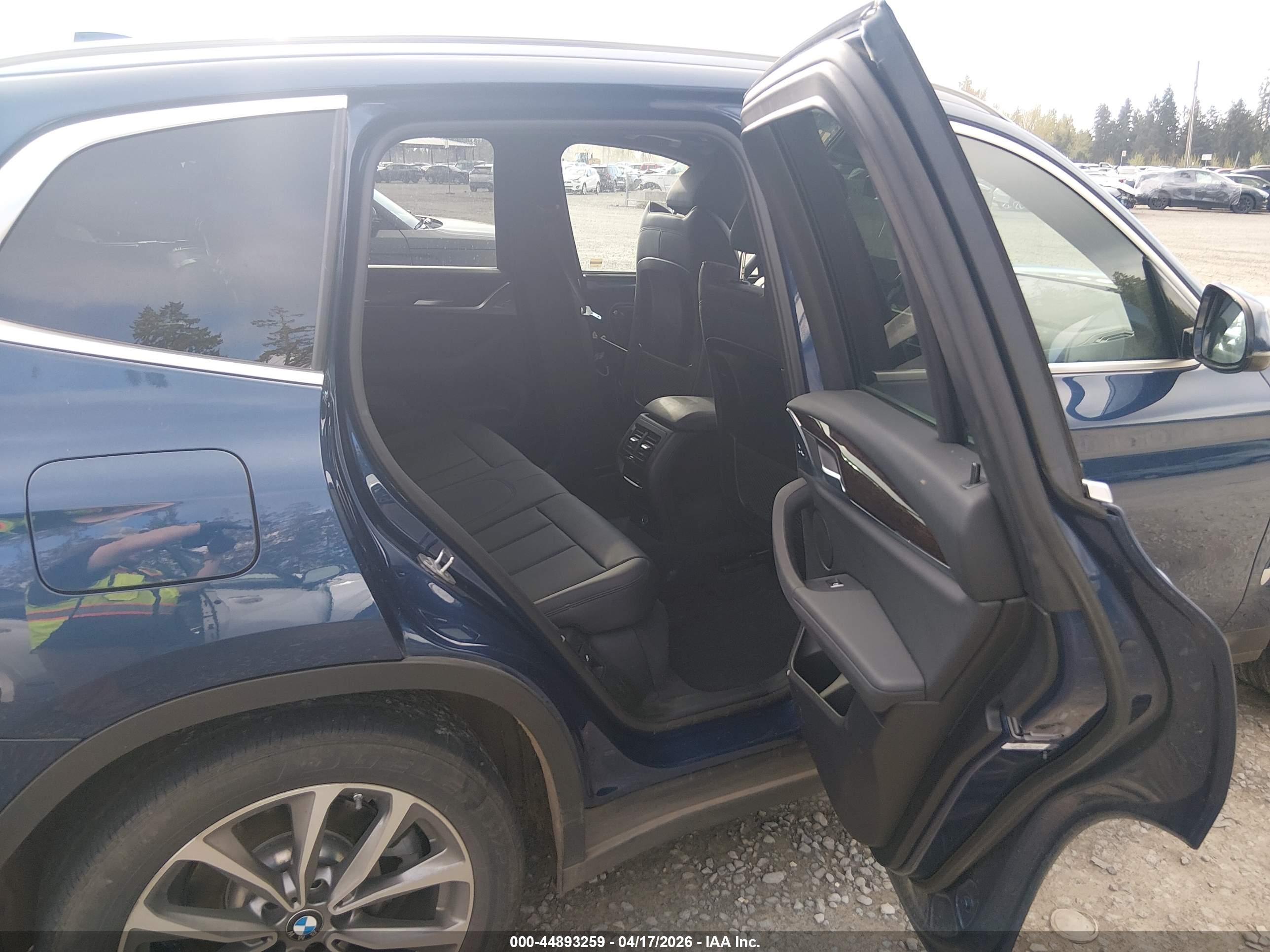 BMW X3 image 8