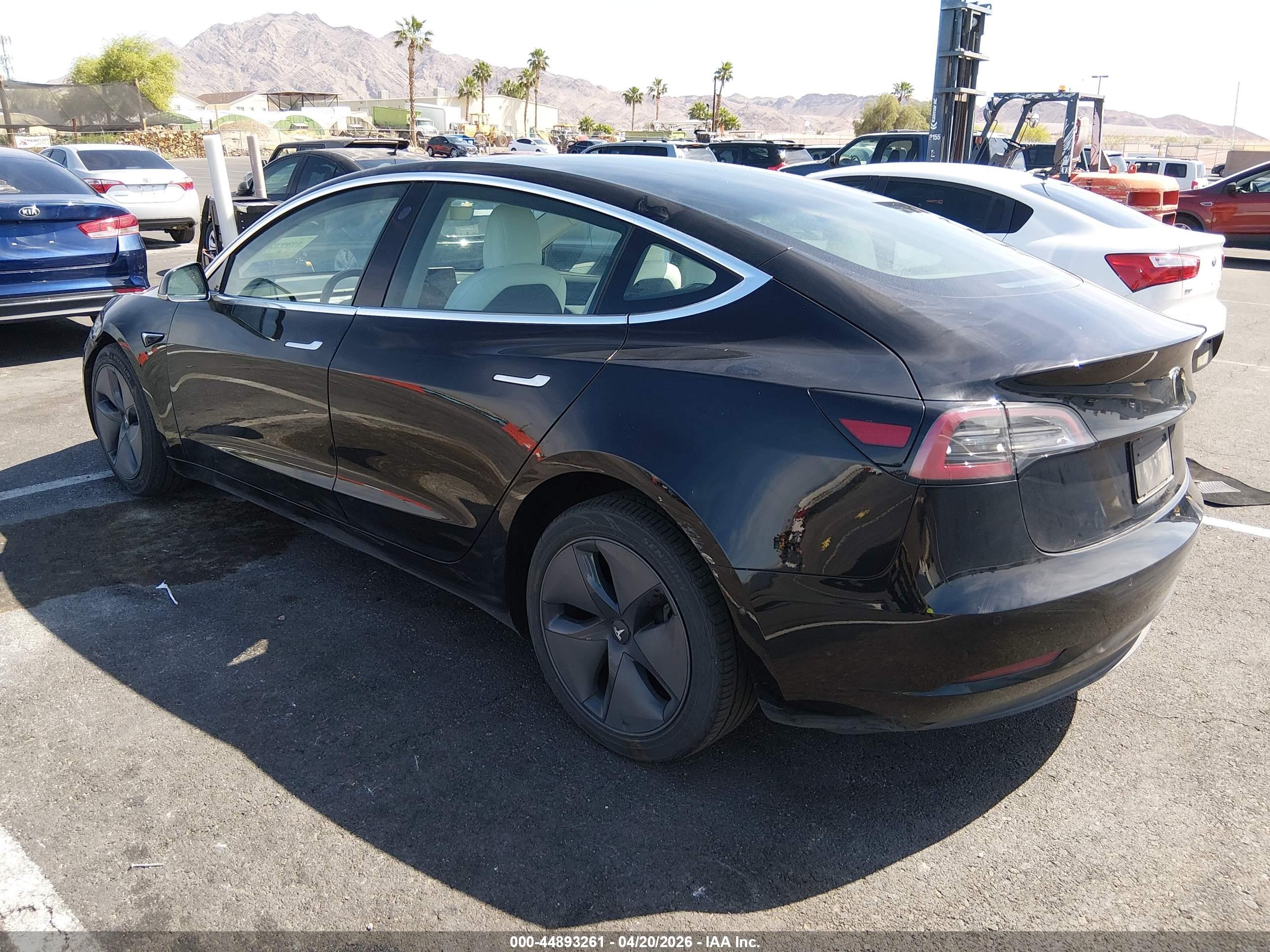 TESLA MODEL image 3