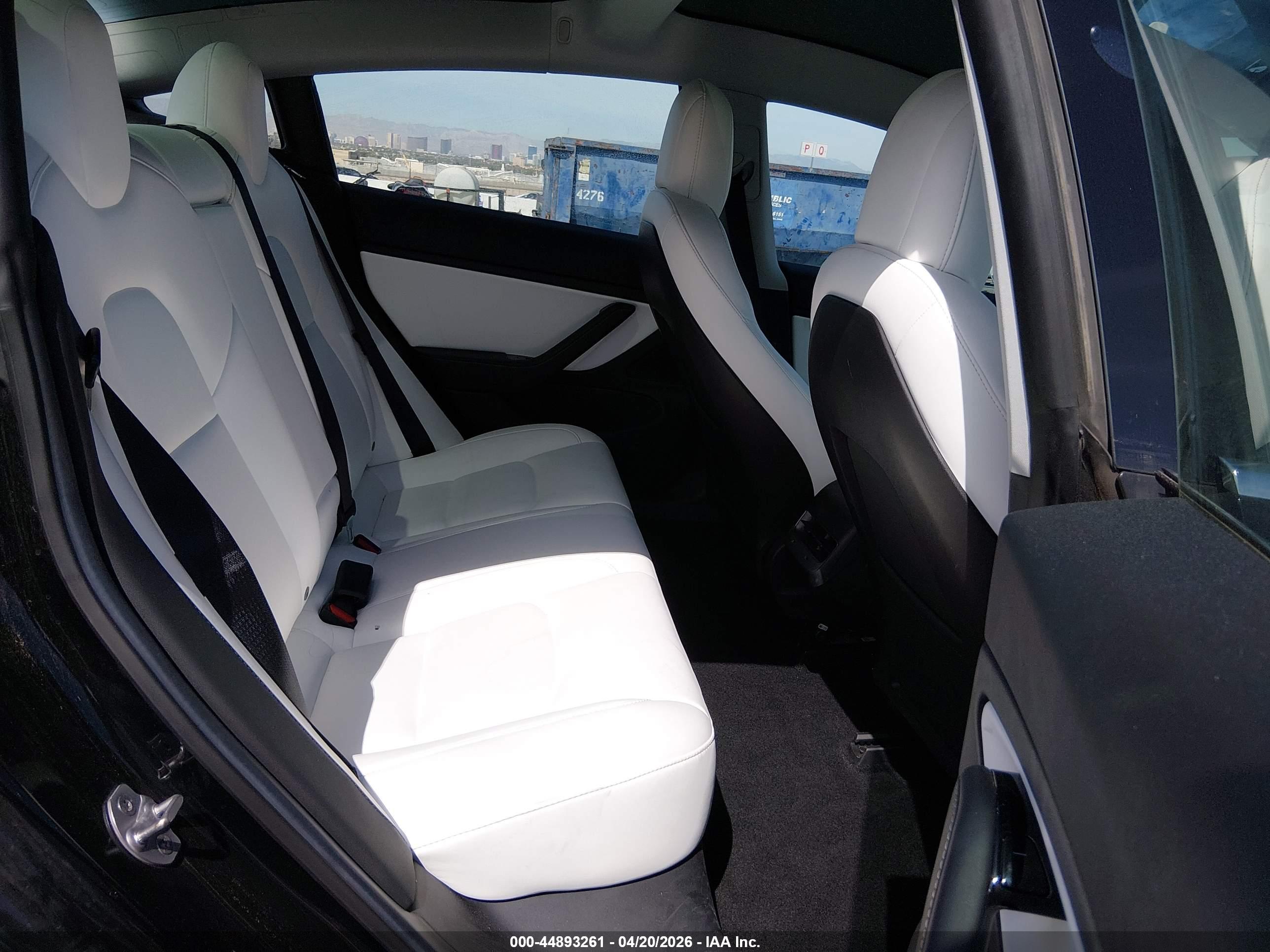 TESLA MODEL image 8