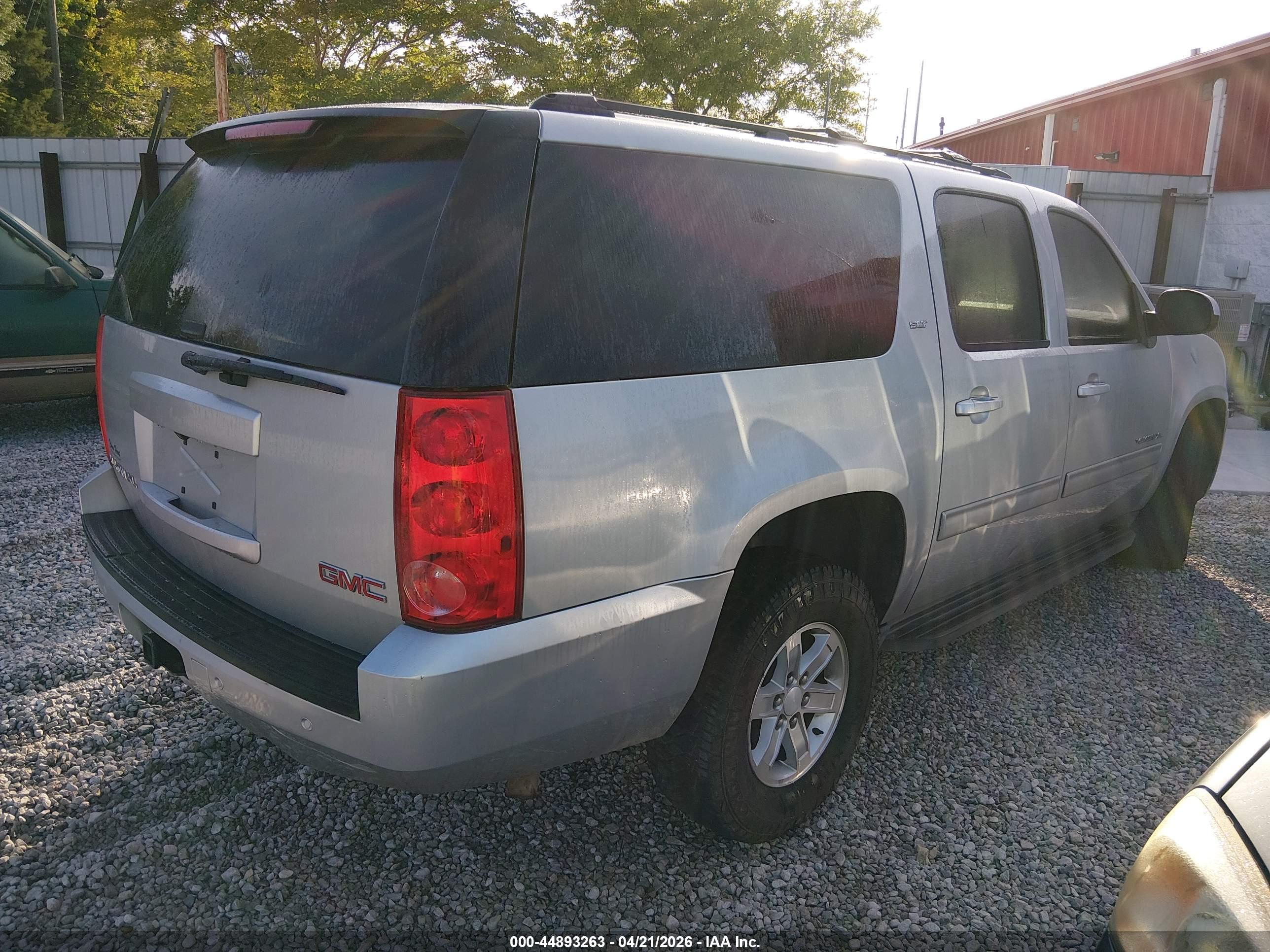 GMC YUKON image 4