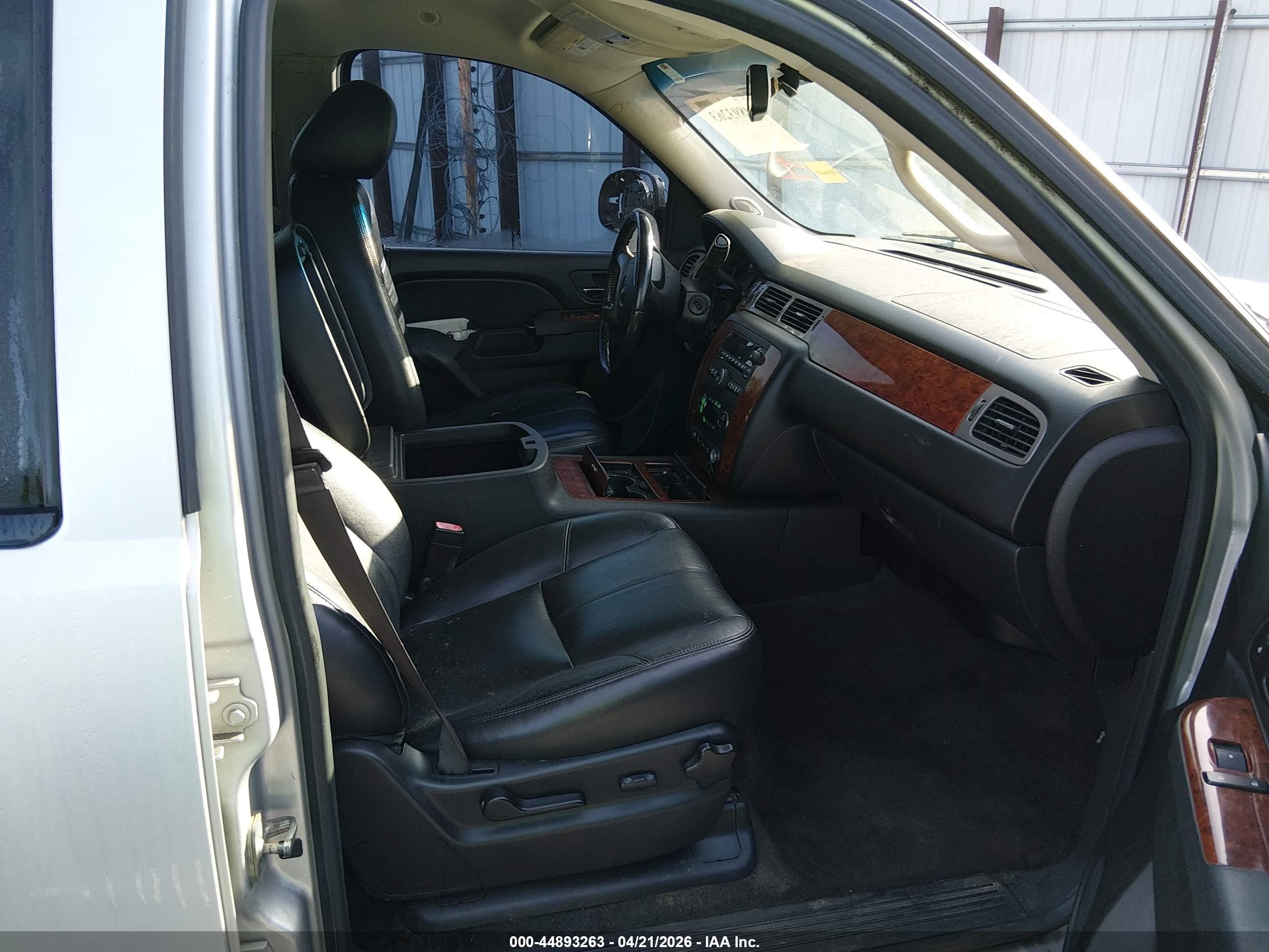 GMC YUKON image 5