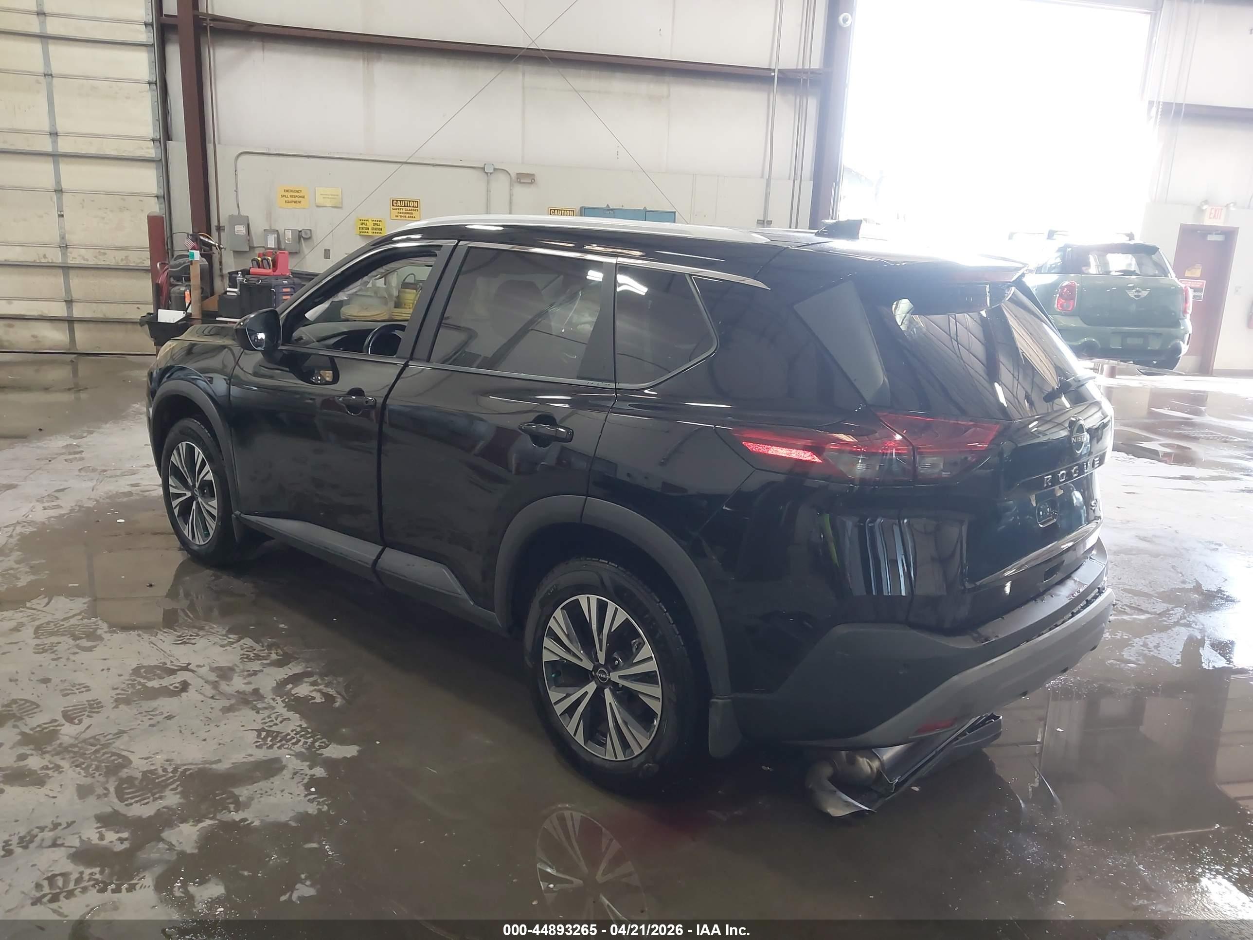 NISSAN ROGUE image 3