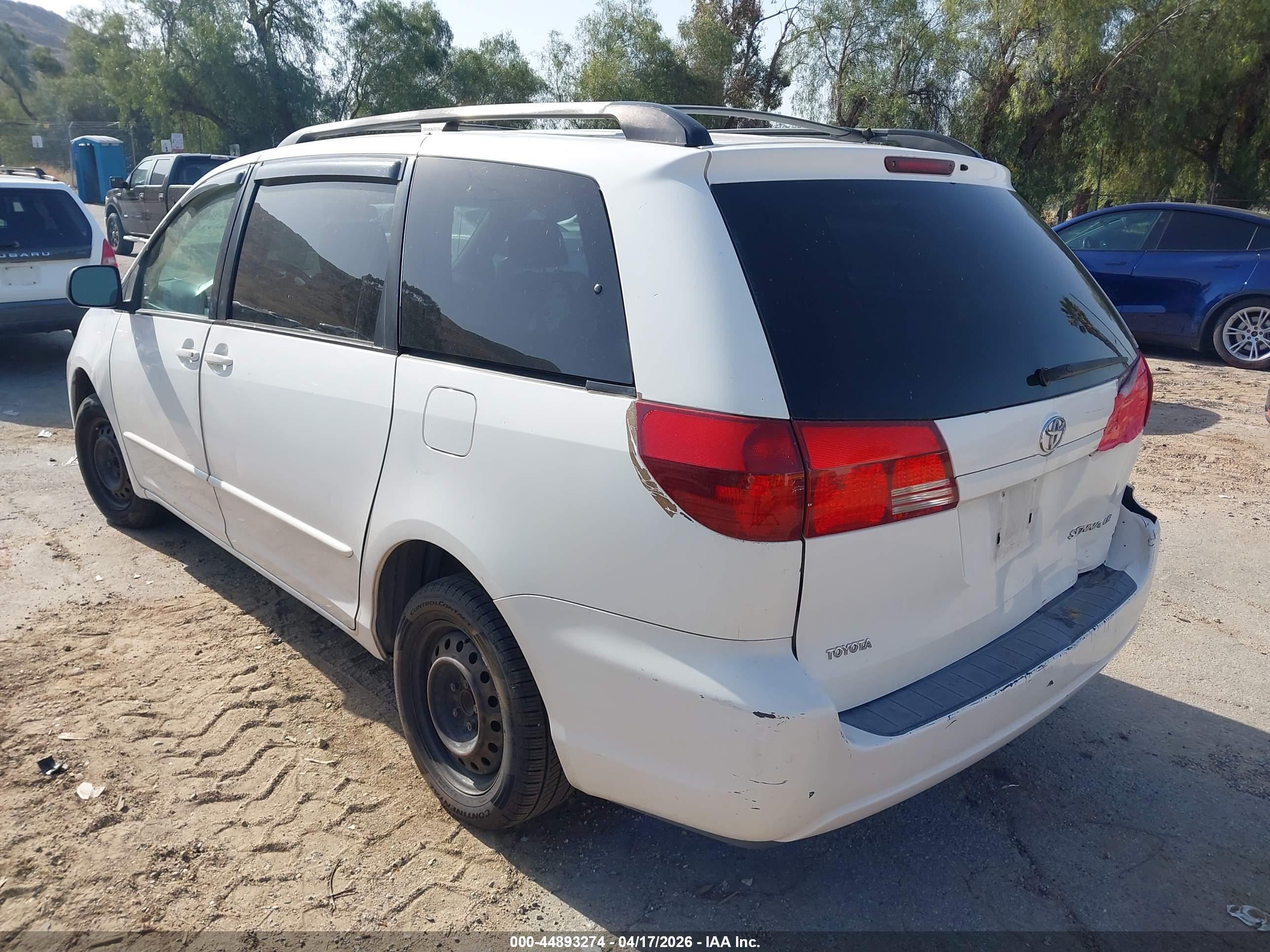 TOYOTA SIENNA image 3