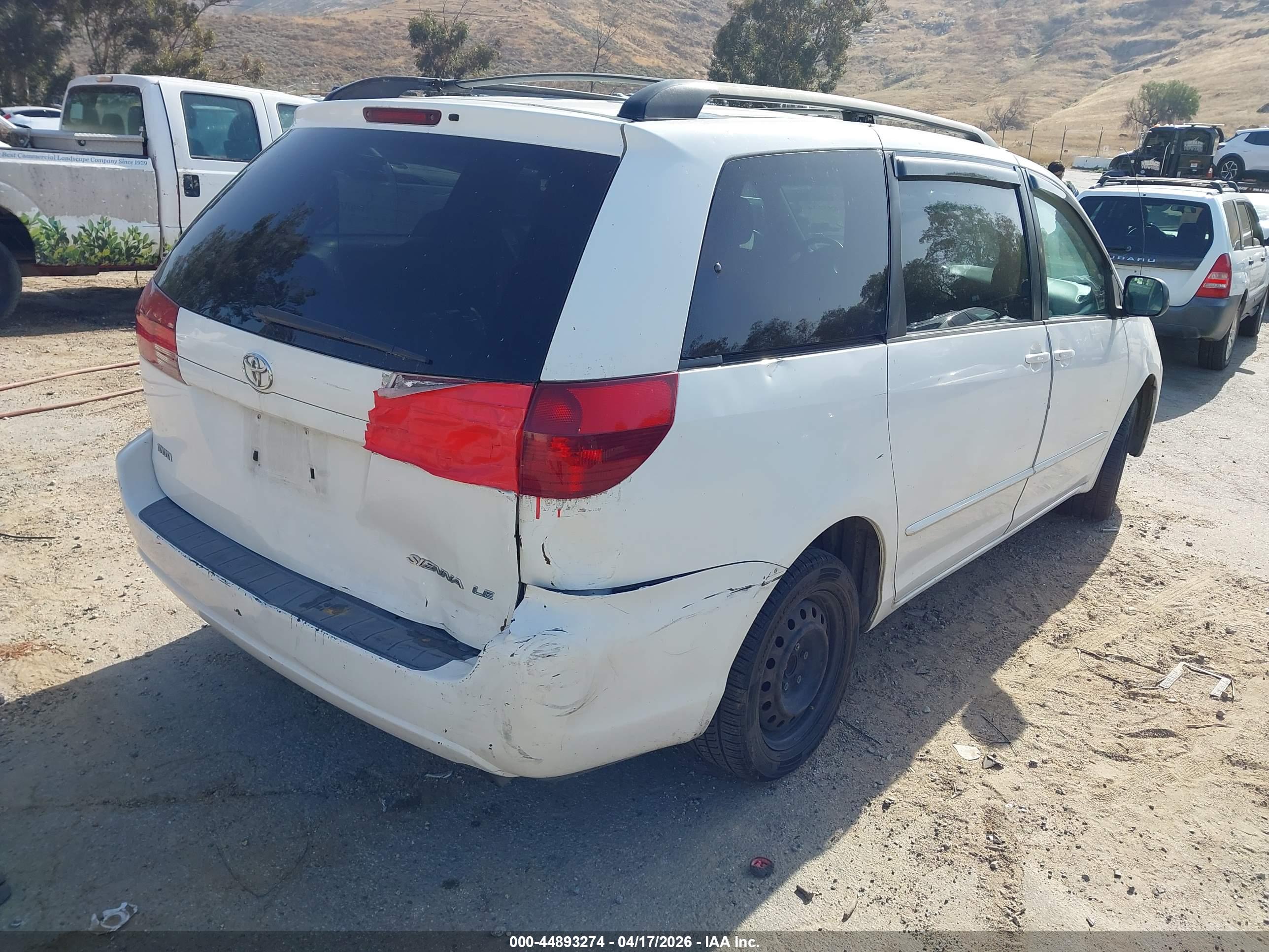 TOYOTA SIENNA image 4