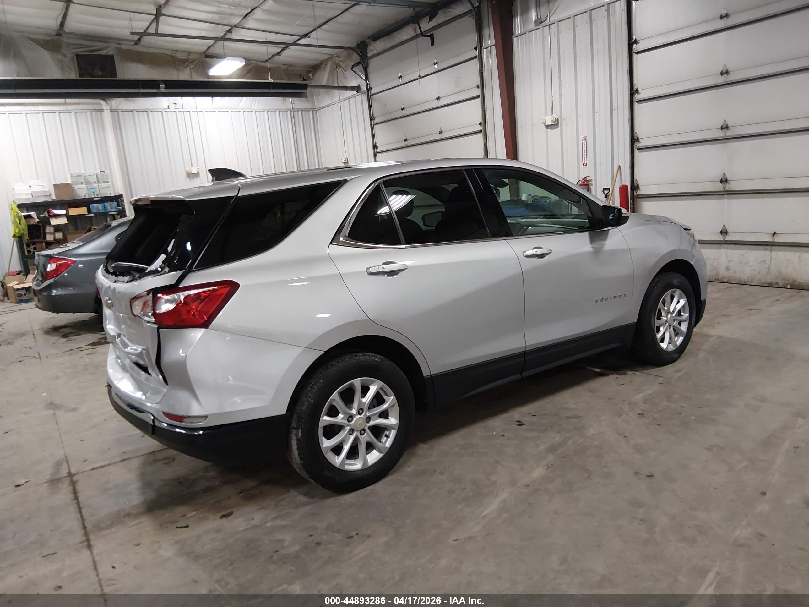 CHEVROLET EQUINOX image 4
