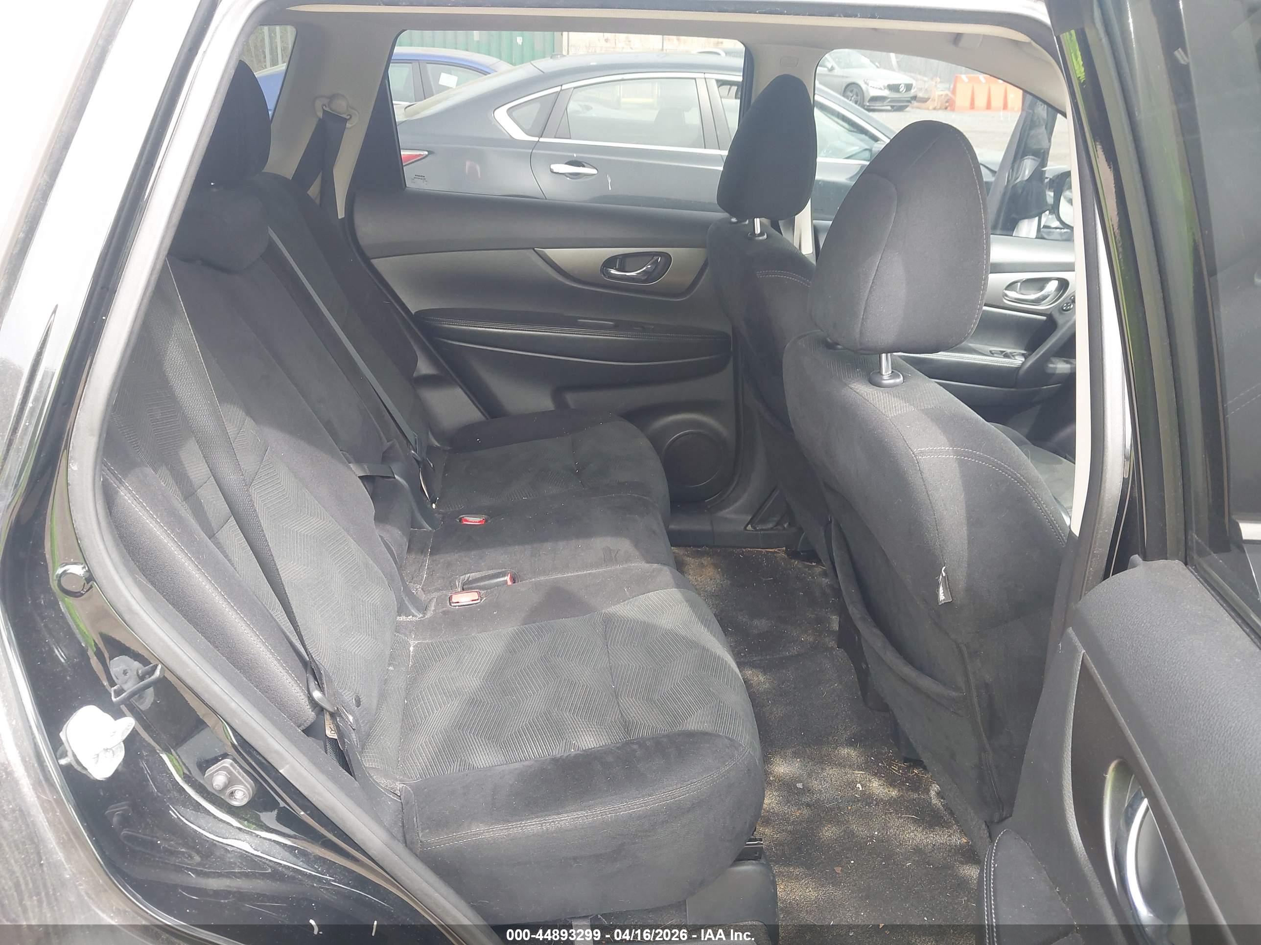 NISSAN ROGUE image 8