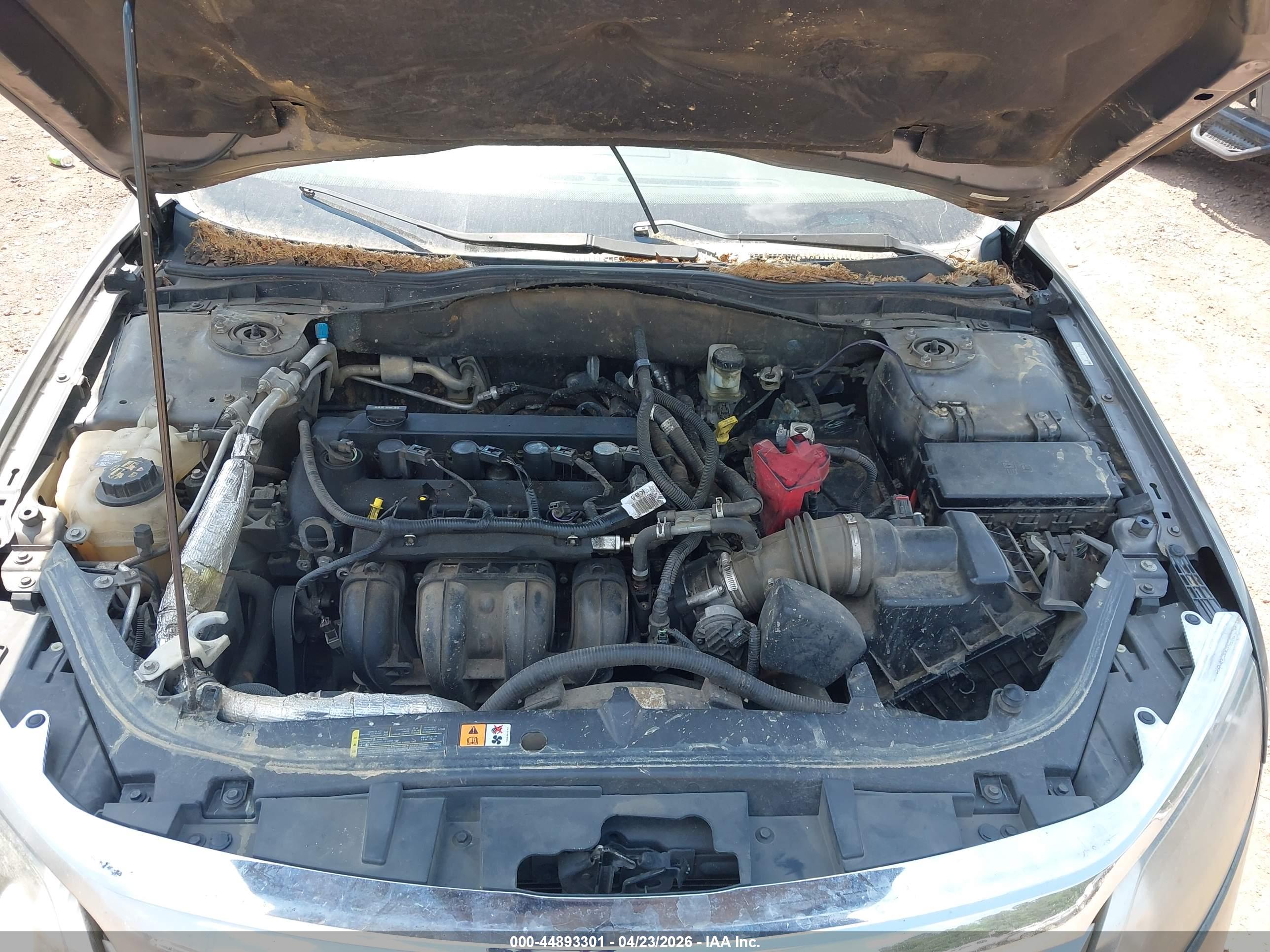 FORD FUSION image 10