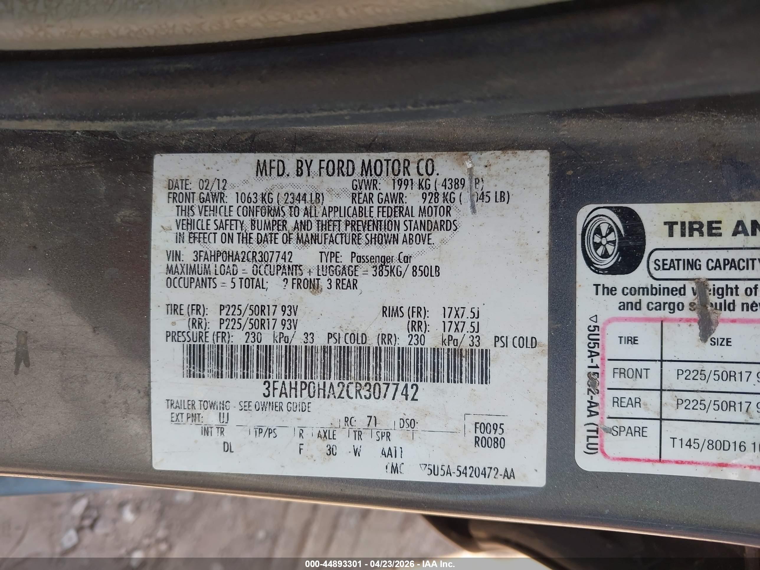 FORD FUSION image 9