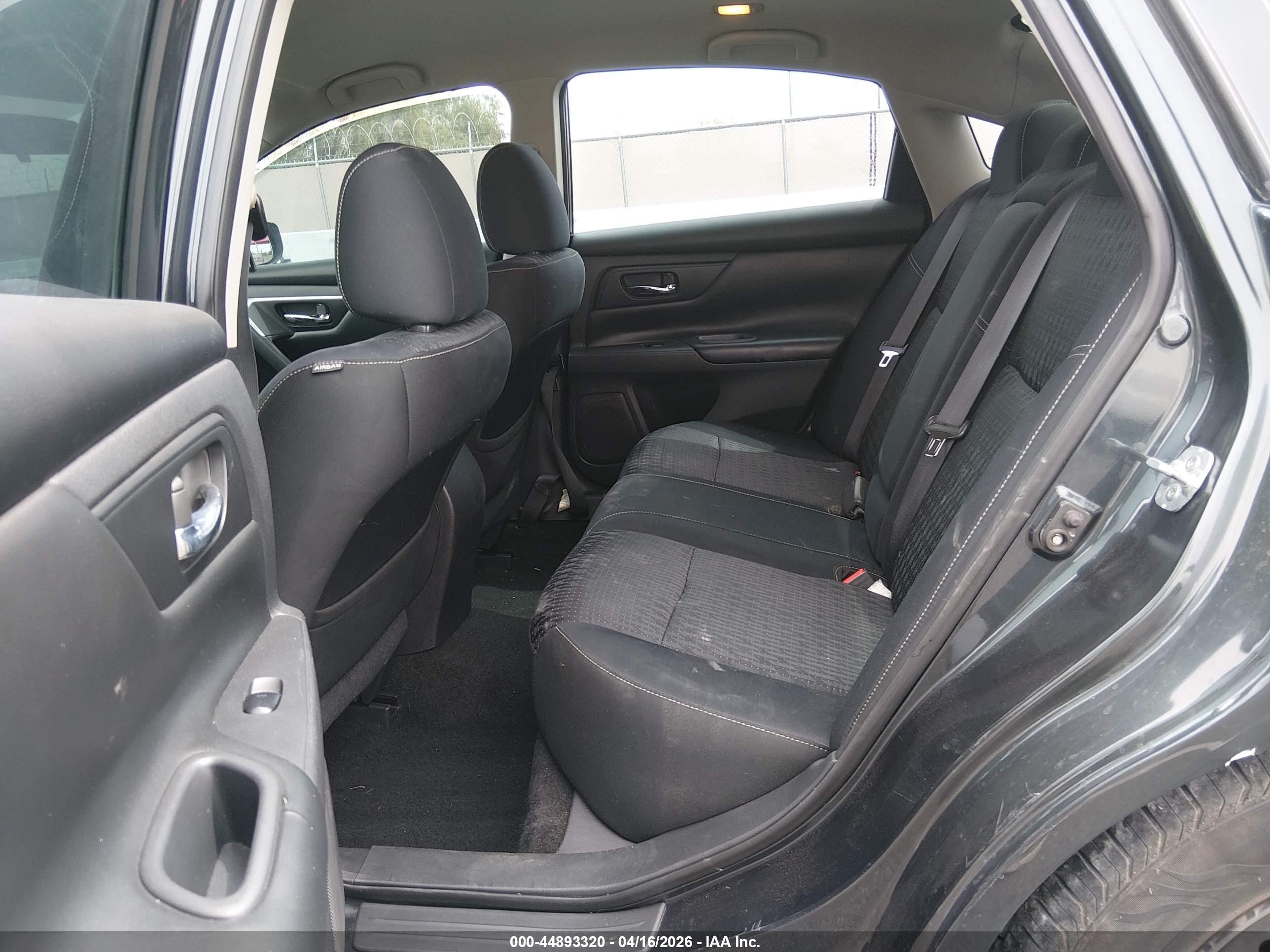 NISSAN ALTIMA image 8