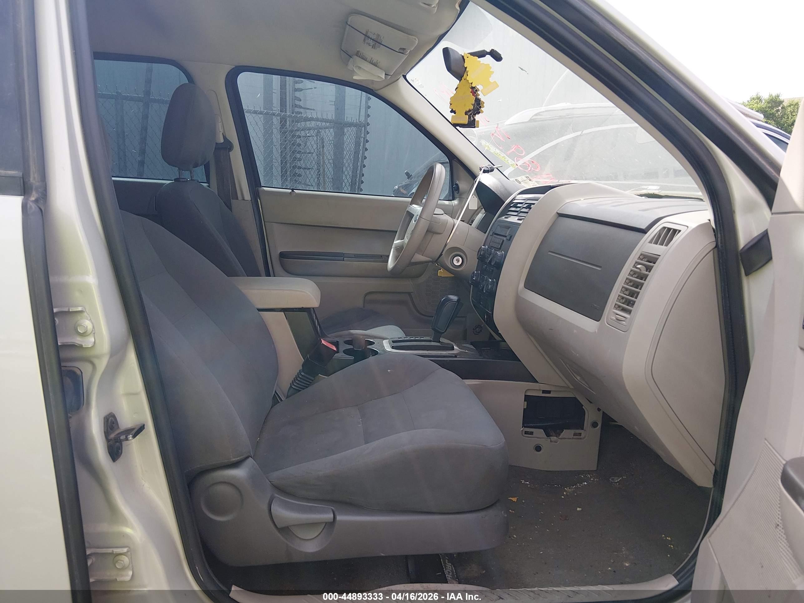 FORD ESCAPE image 5