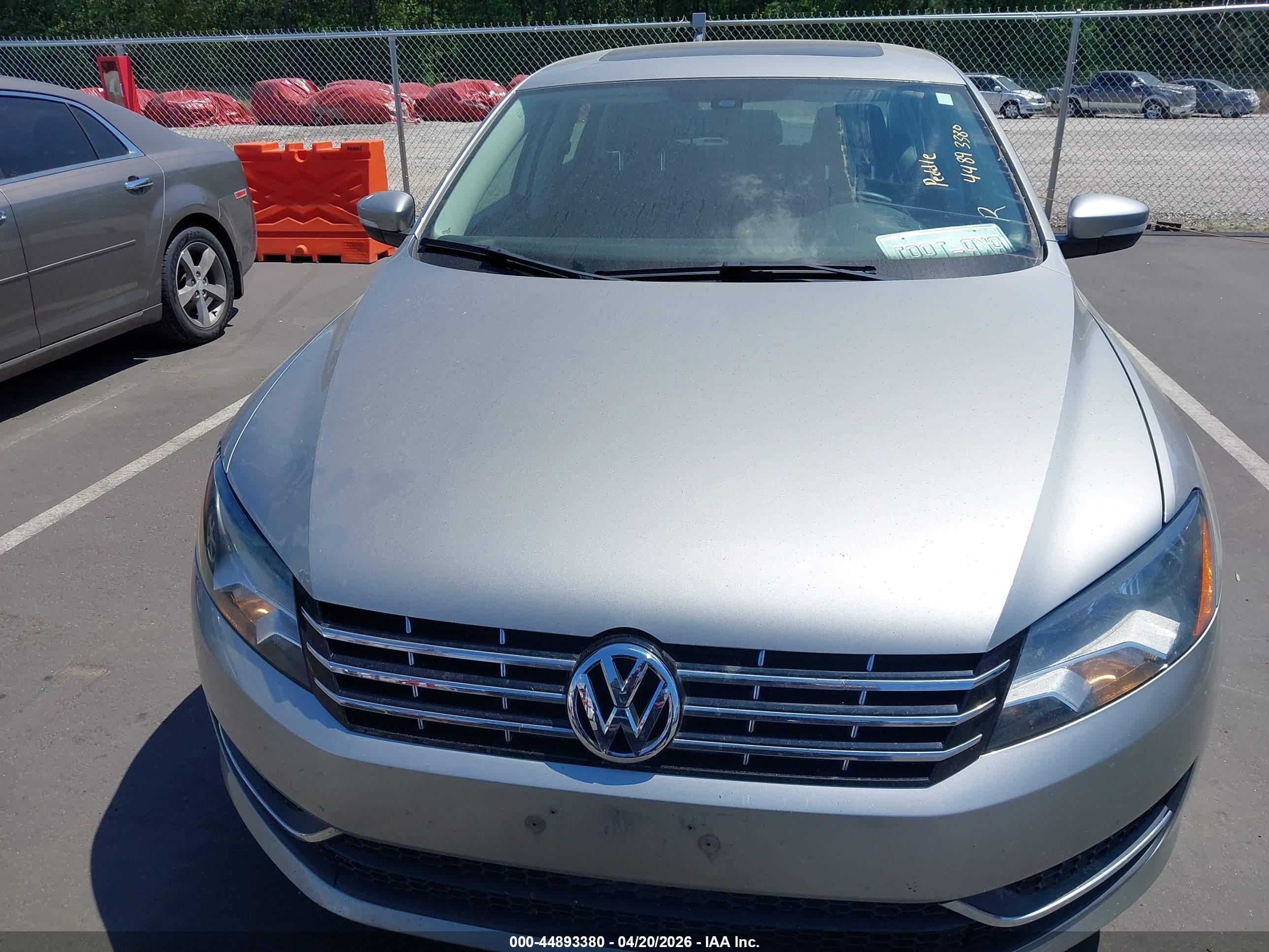VOLKSWAGEN PASSAT image 6