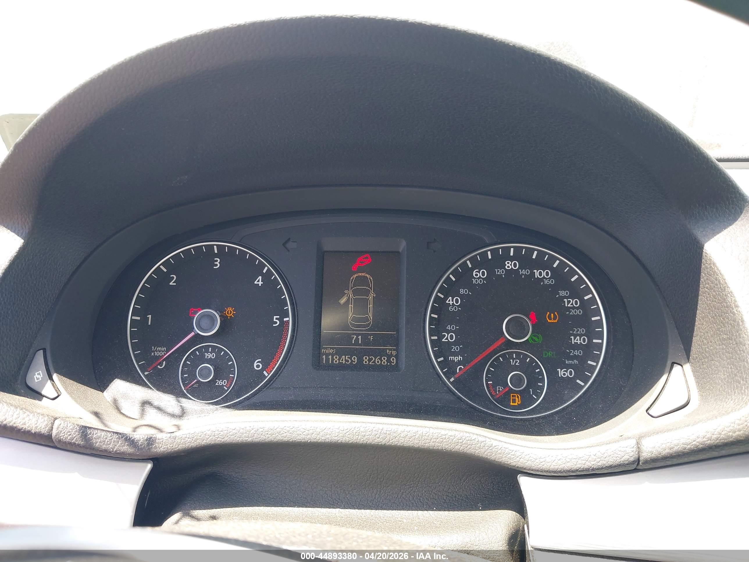 VOLKSWAGEN PASSAT image 7
