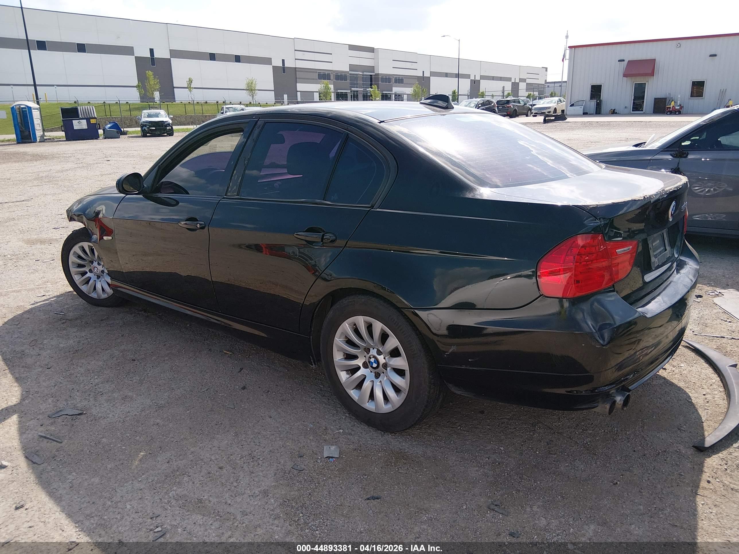BMW 328I image 3