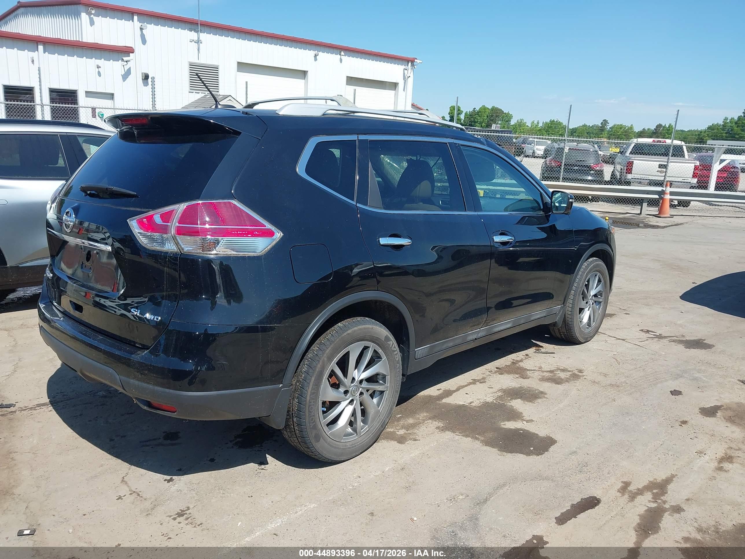 NISSAN ROGUE image 4