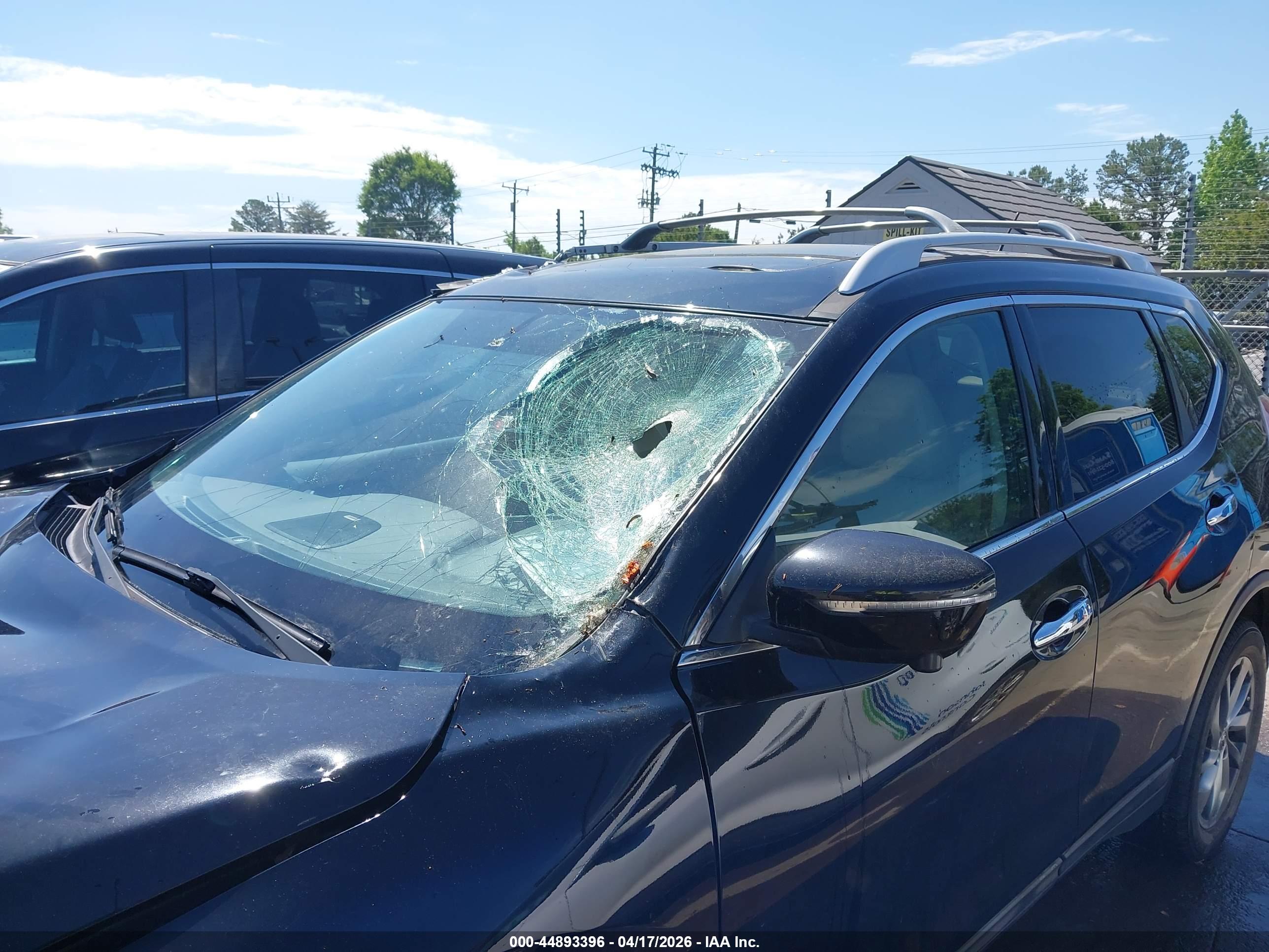 NISSAN ROGUE image 6