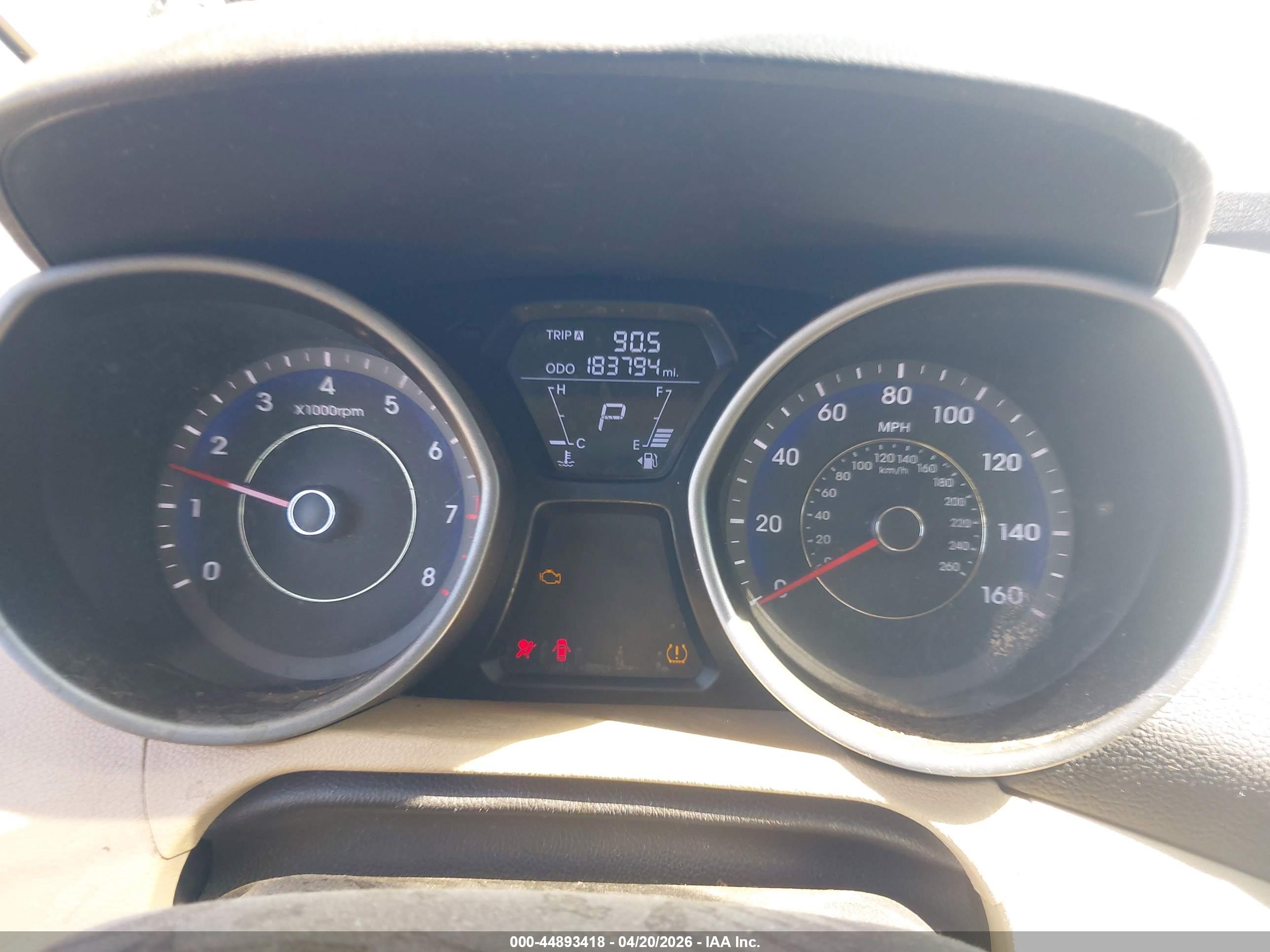HYUNDAI ELANTRA image 7