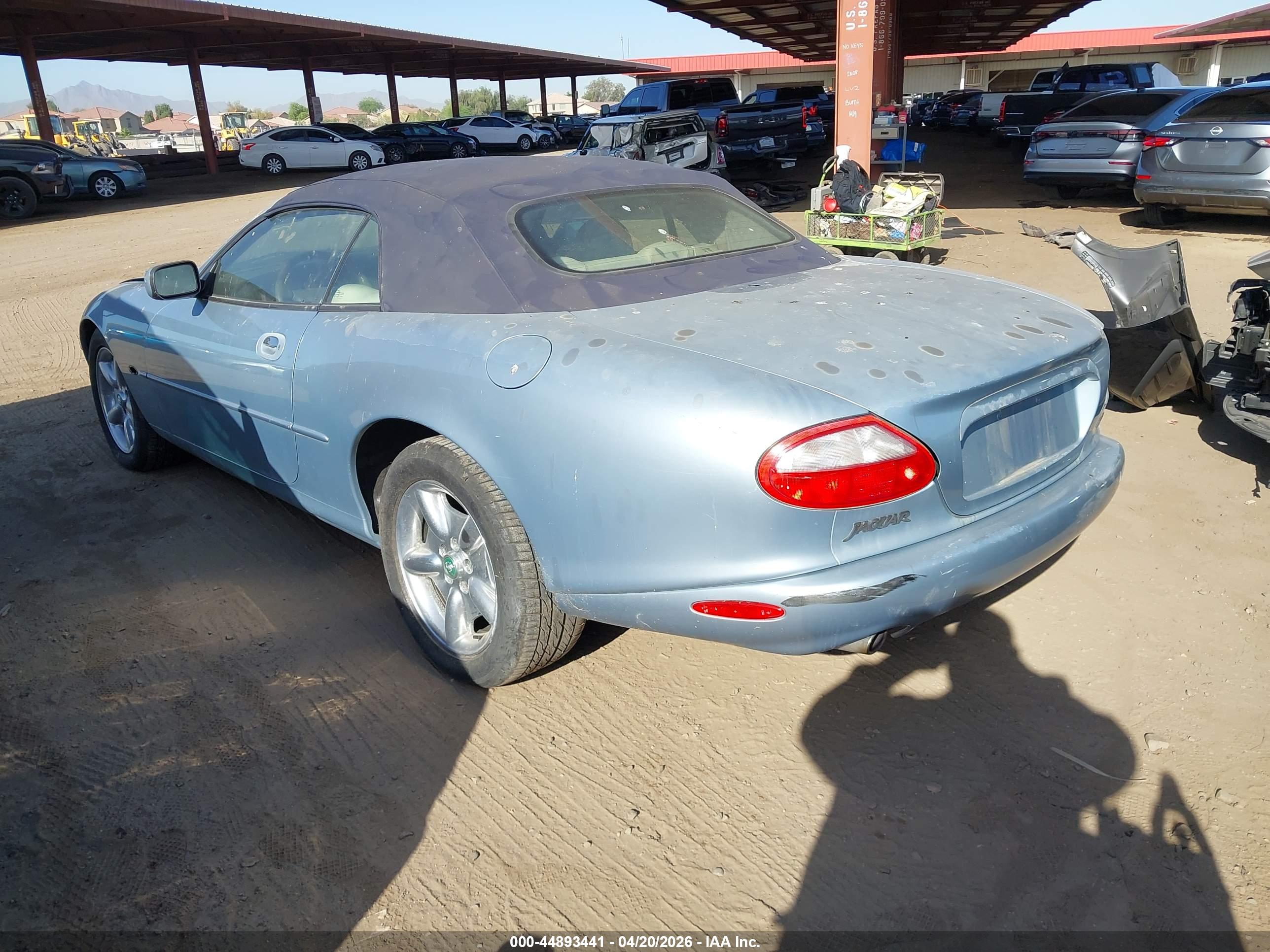 JAGUAR XK8 image 3