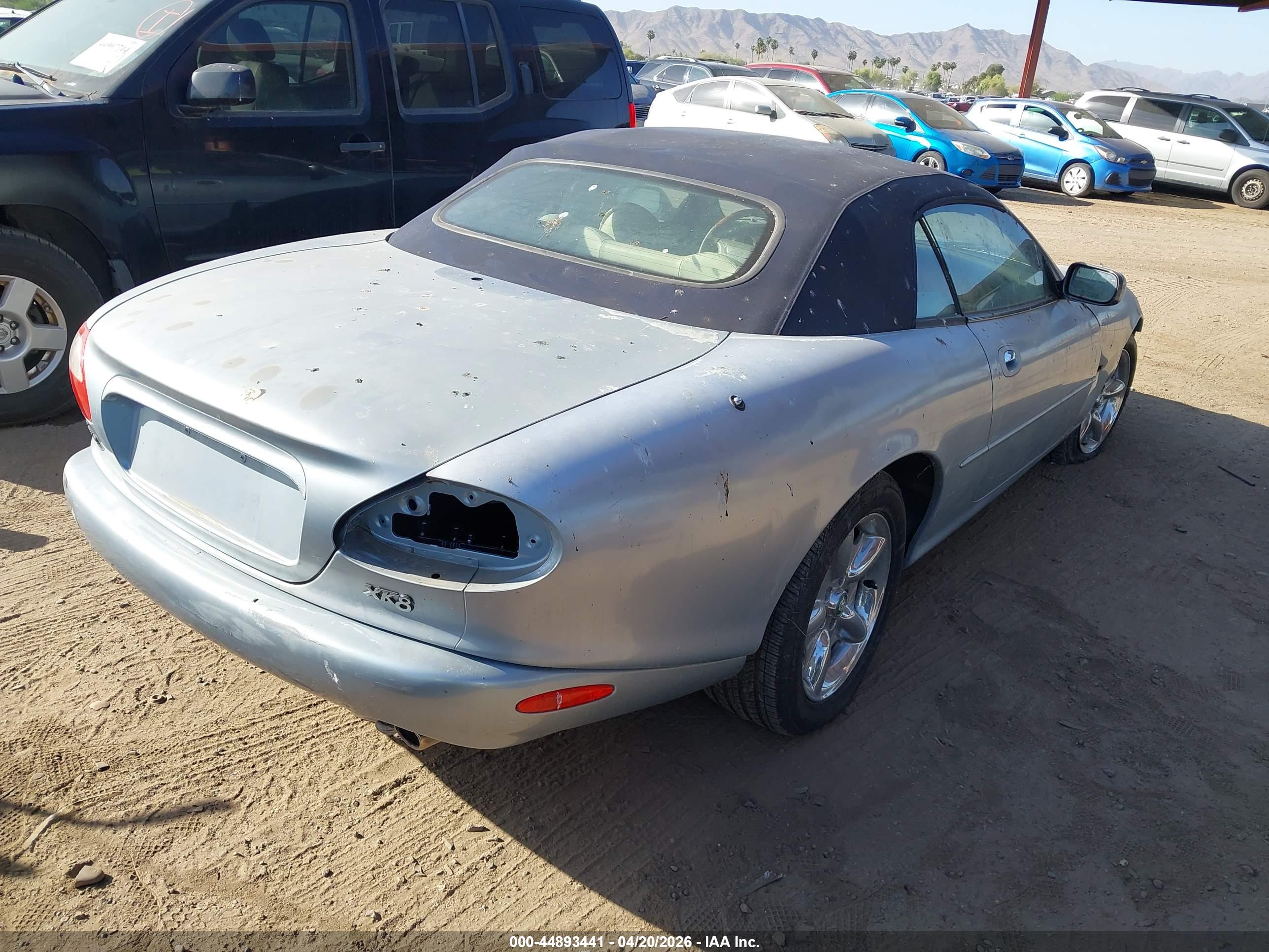 JAGUAR XK8 image 4