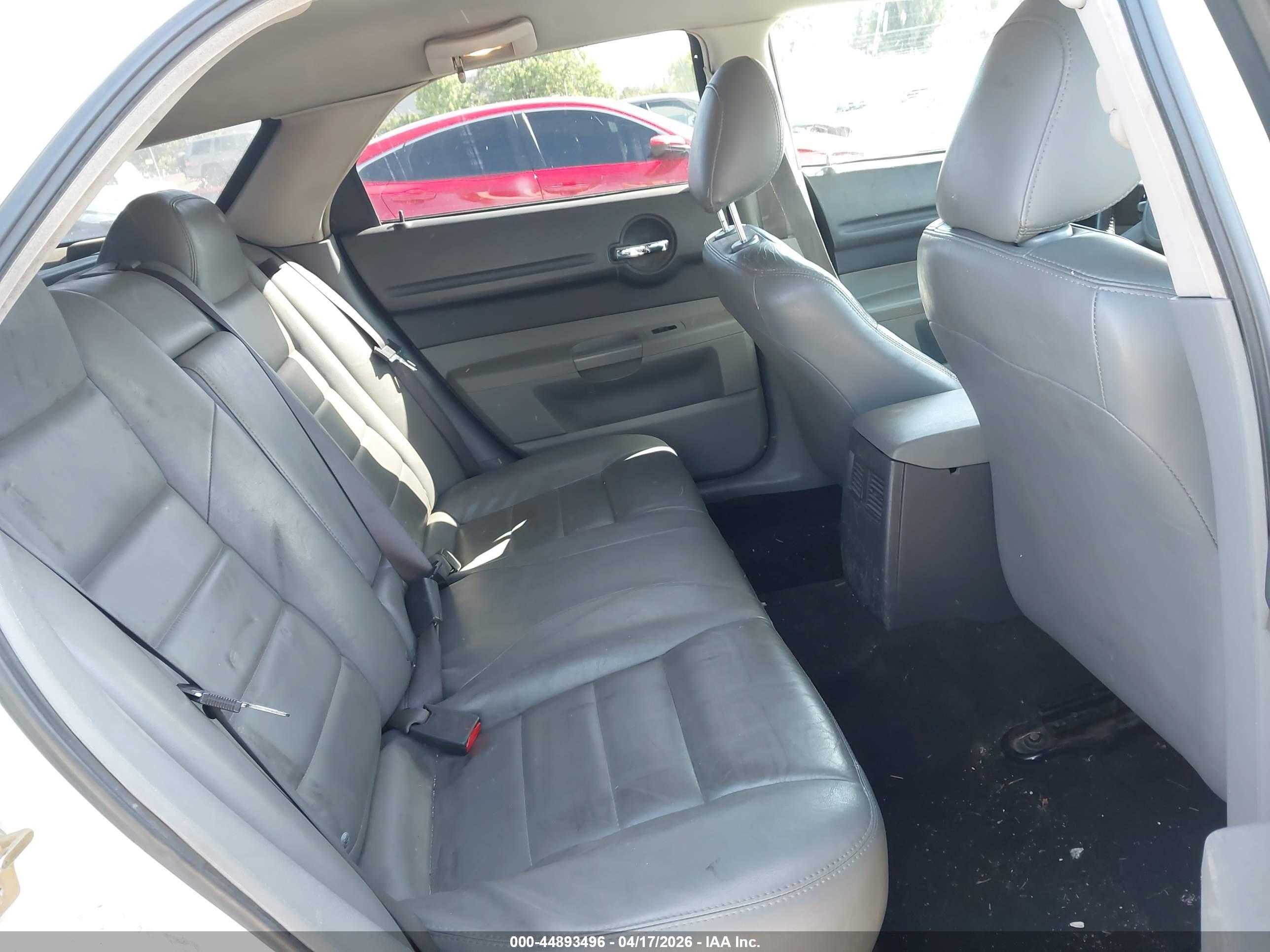 DODGE MAGNUM image 8