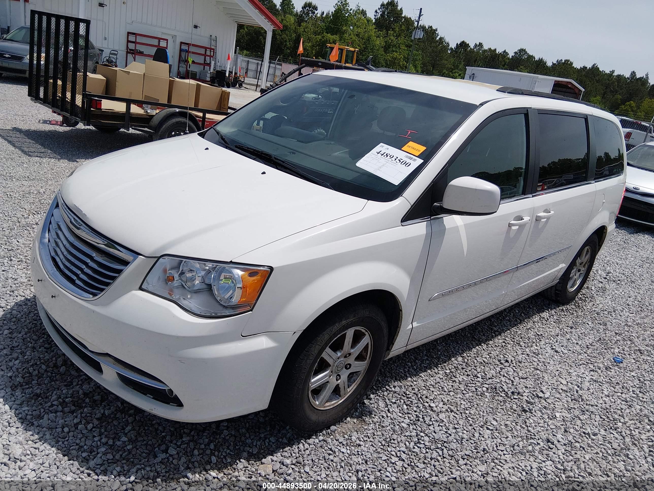 CHRYSLER TOWN image 2