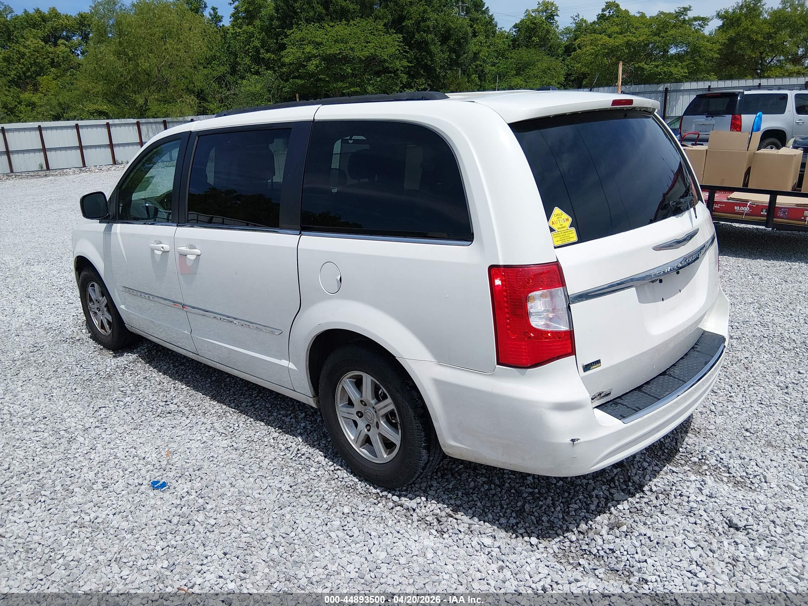 CHRYSLER TOWN image 3