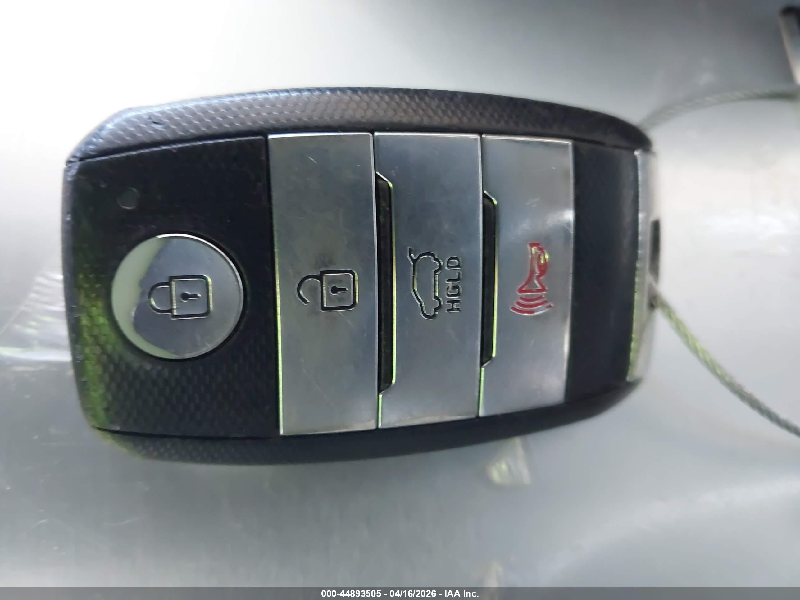 KIA SPORTAGE image 11