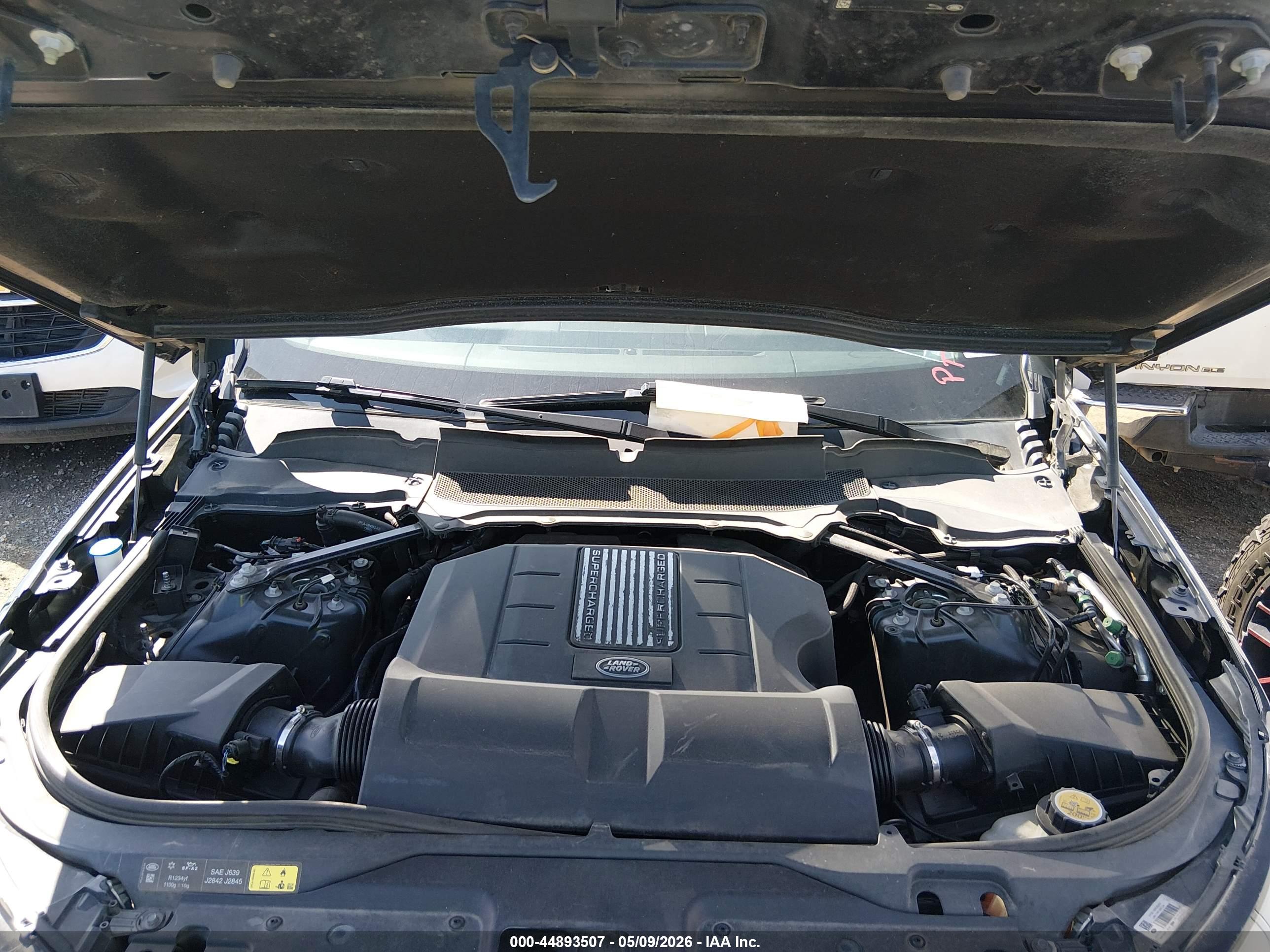 LAND ROVER image 10