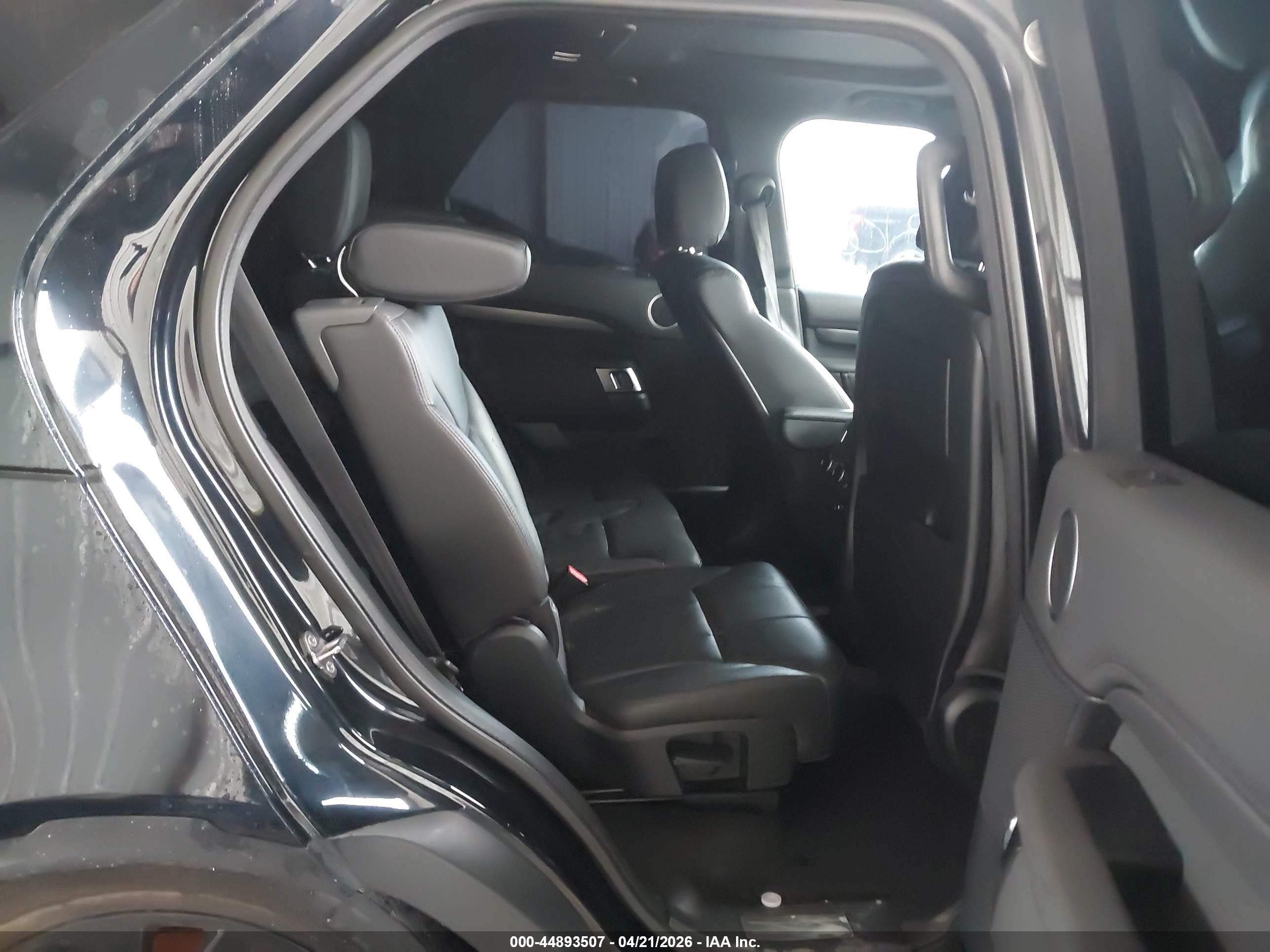 LAND ROVER image 8