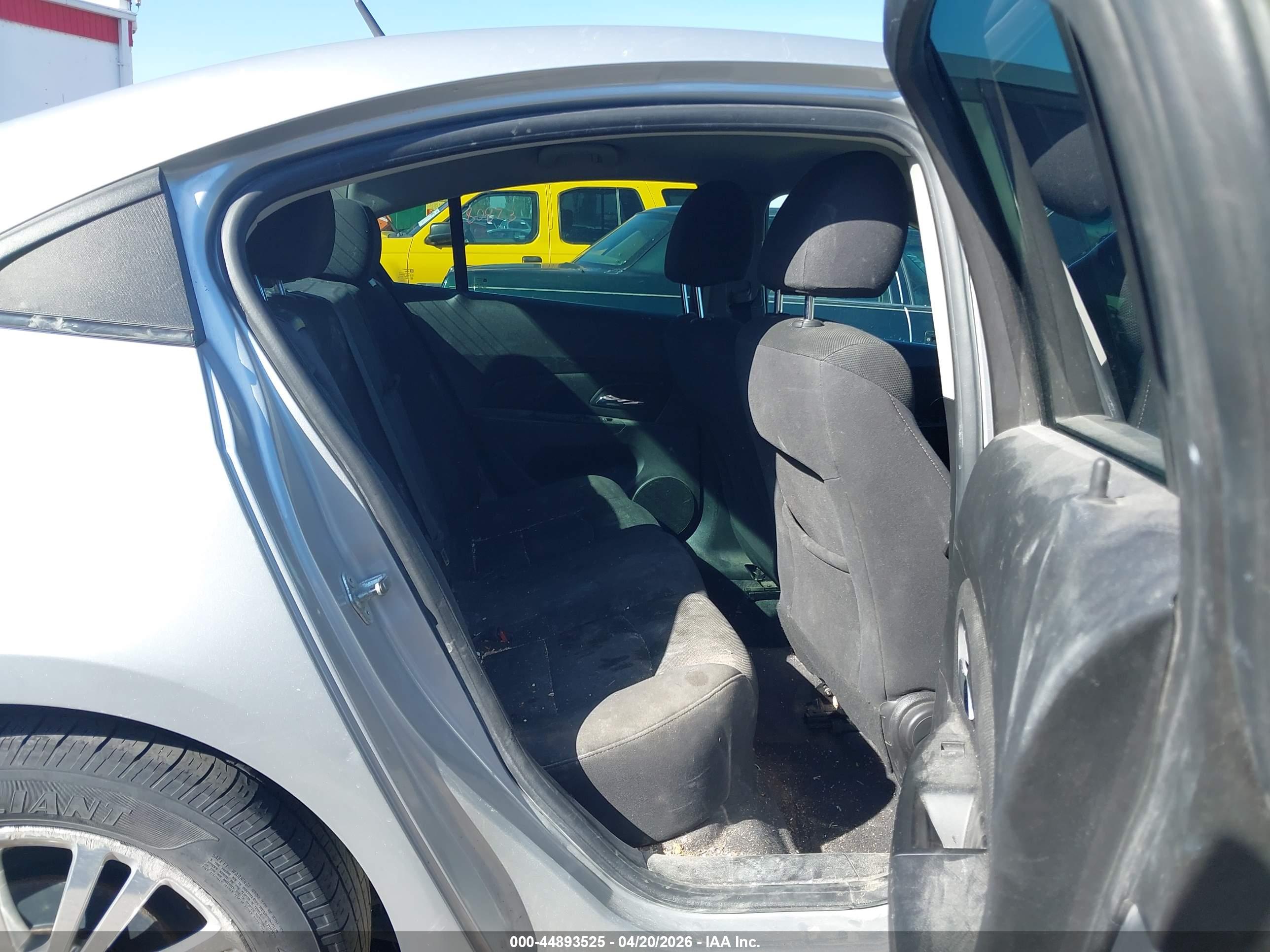CHEVROLET CRUZE image 8