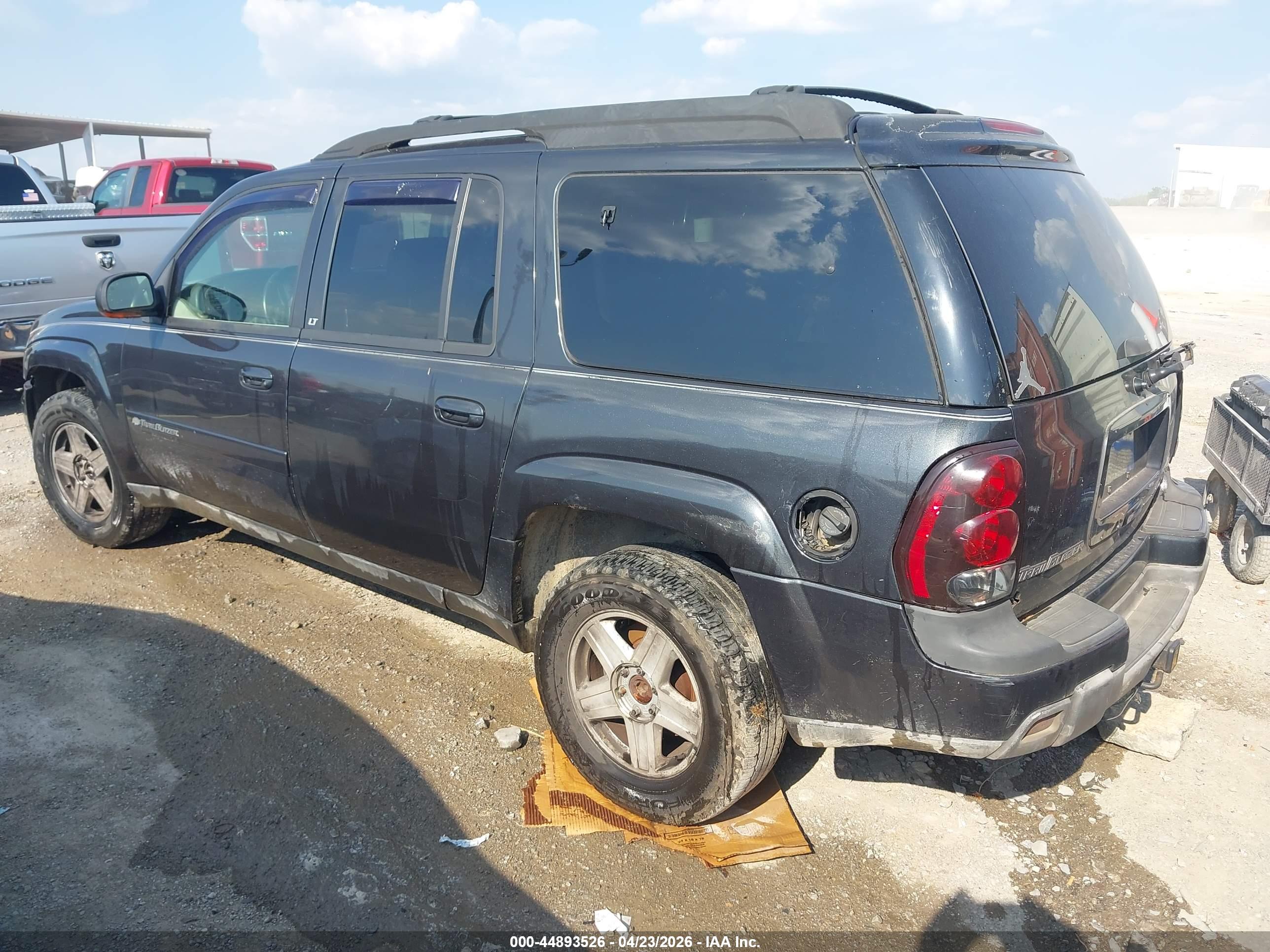 CHEVROLET TRAILBLAZER image 3