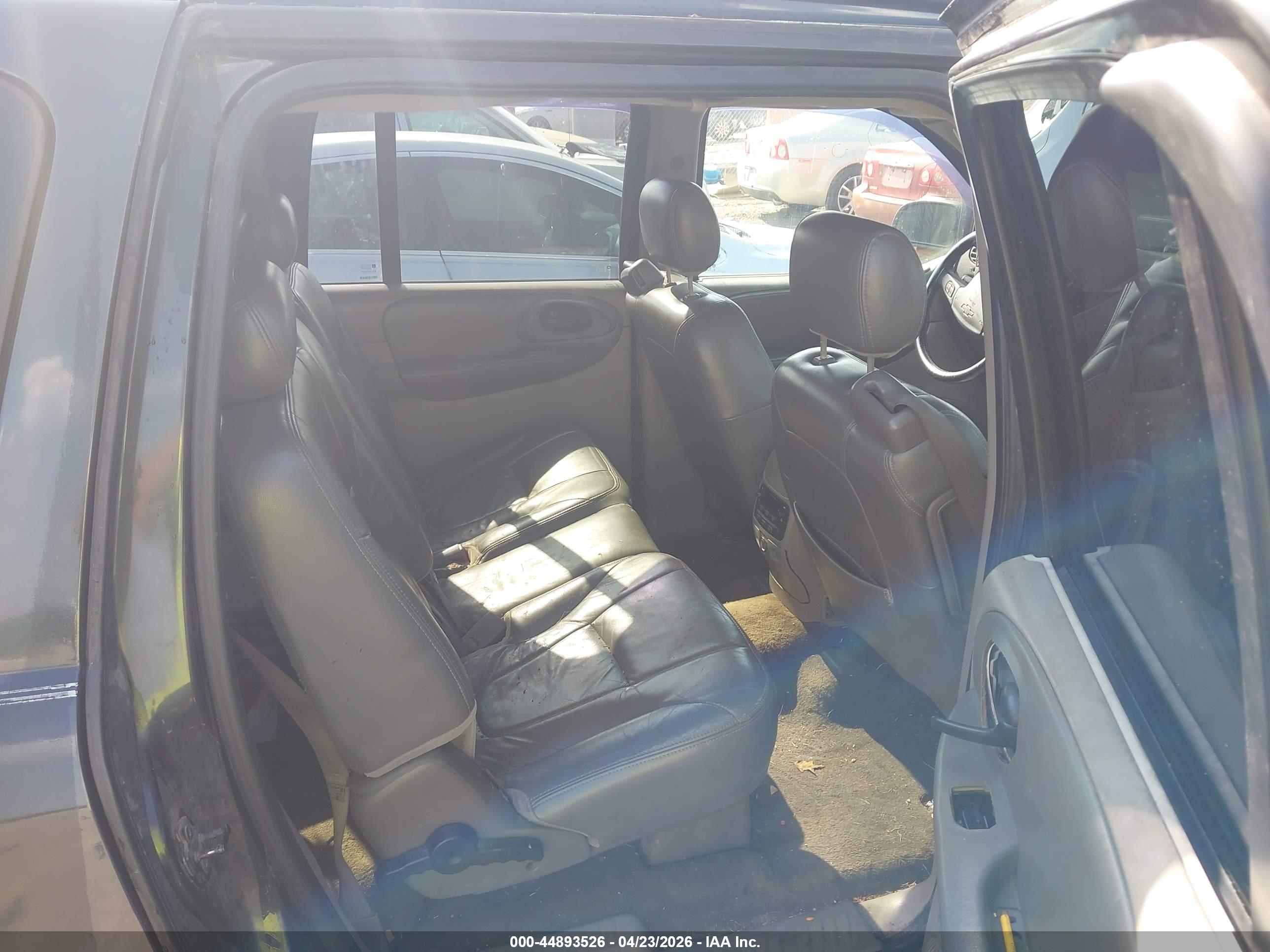 CHEVROLET TRAILBLAZER image 8