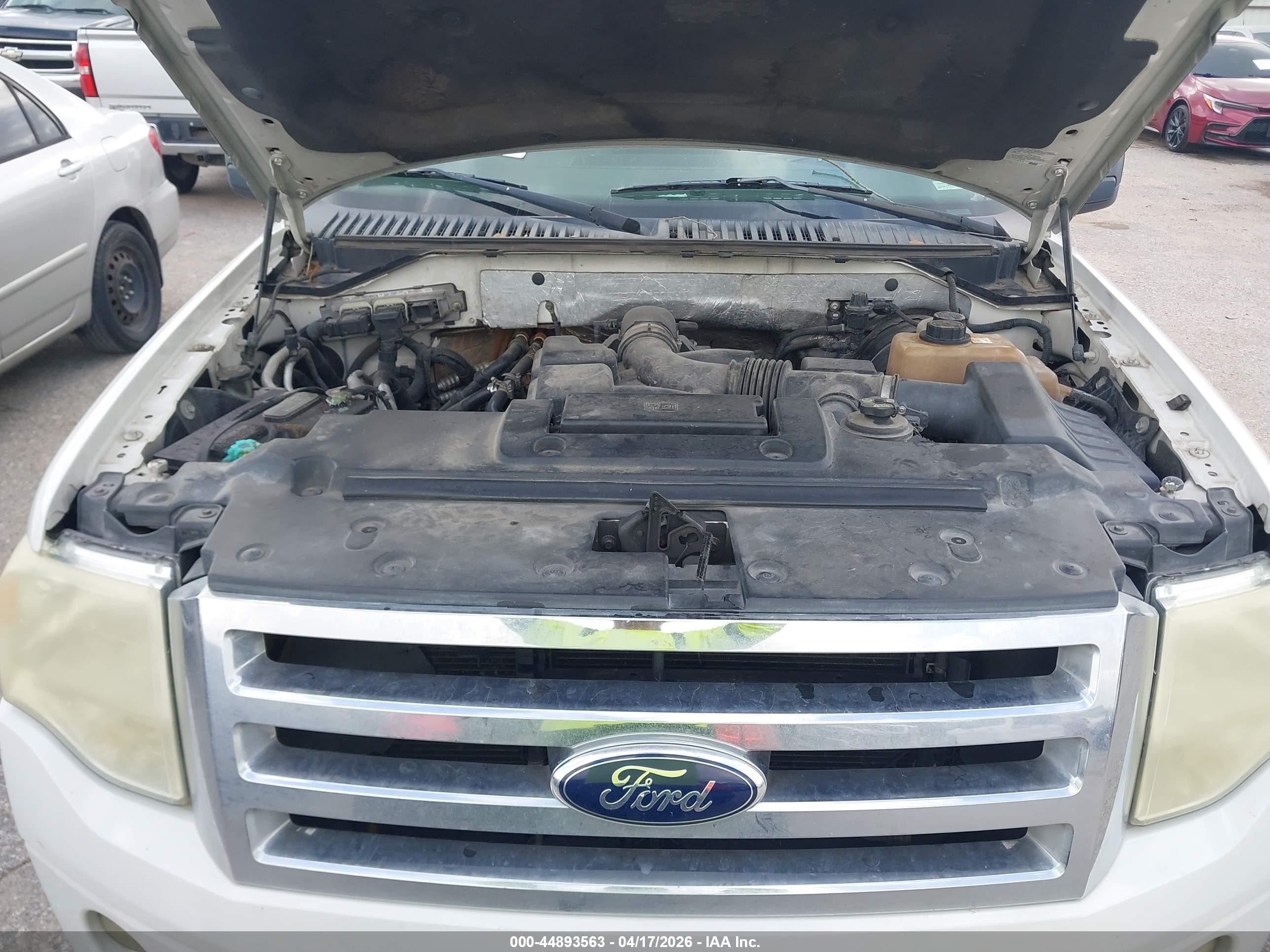 FORD EXPEDITION image 10