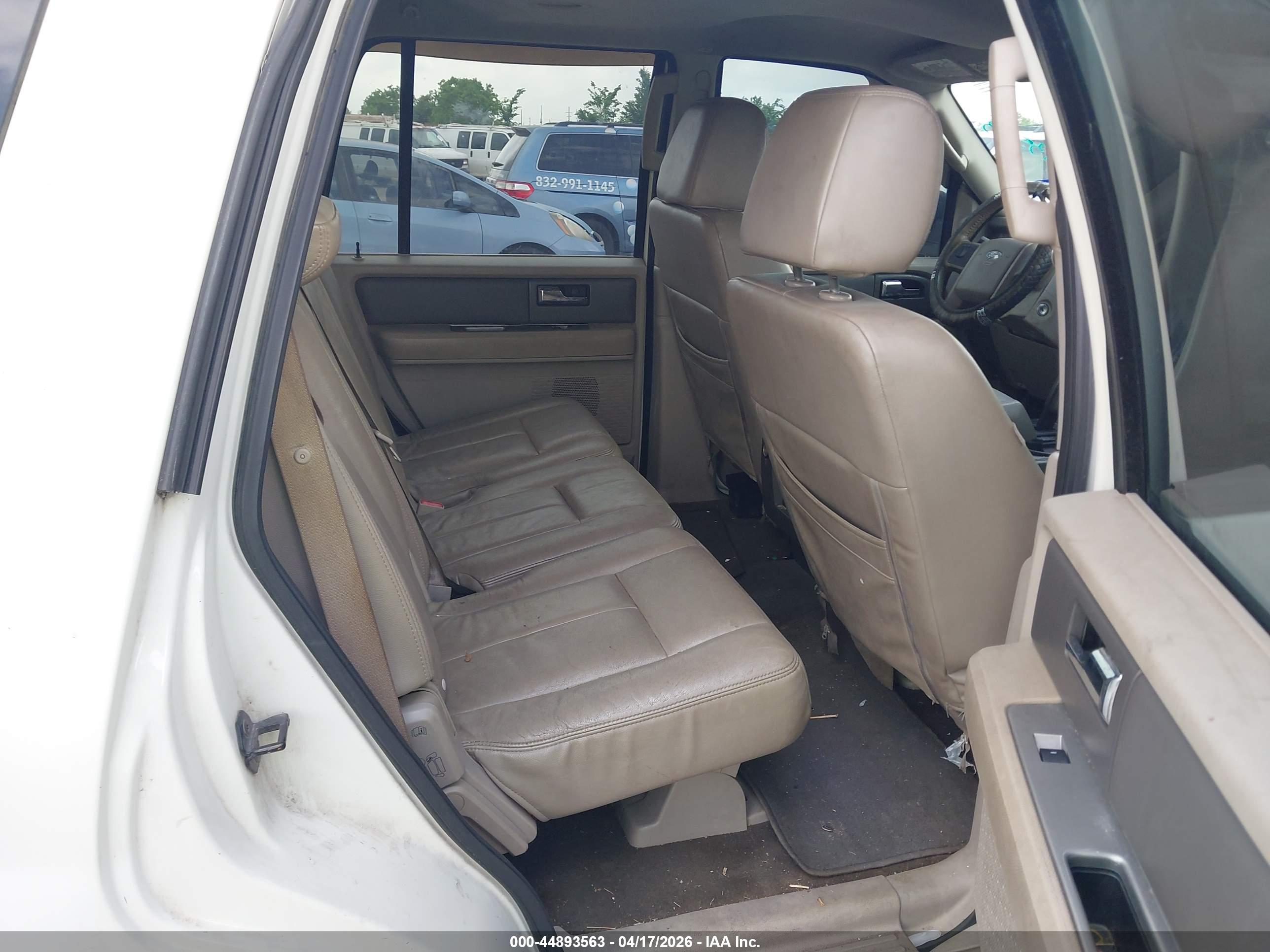 FORD EXPEDITION image 8