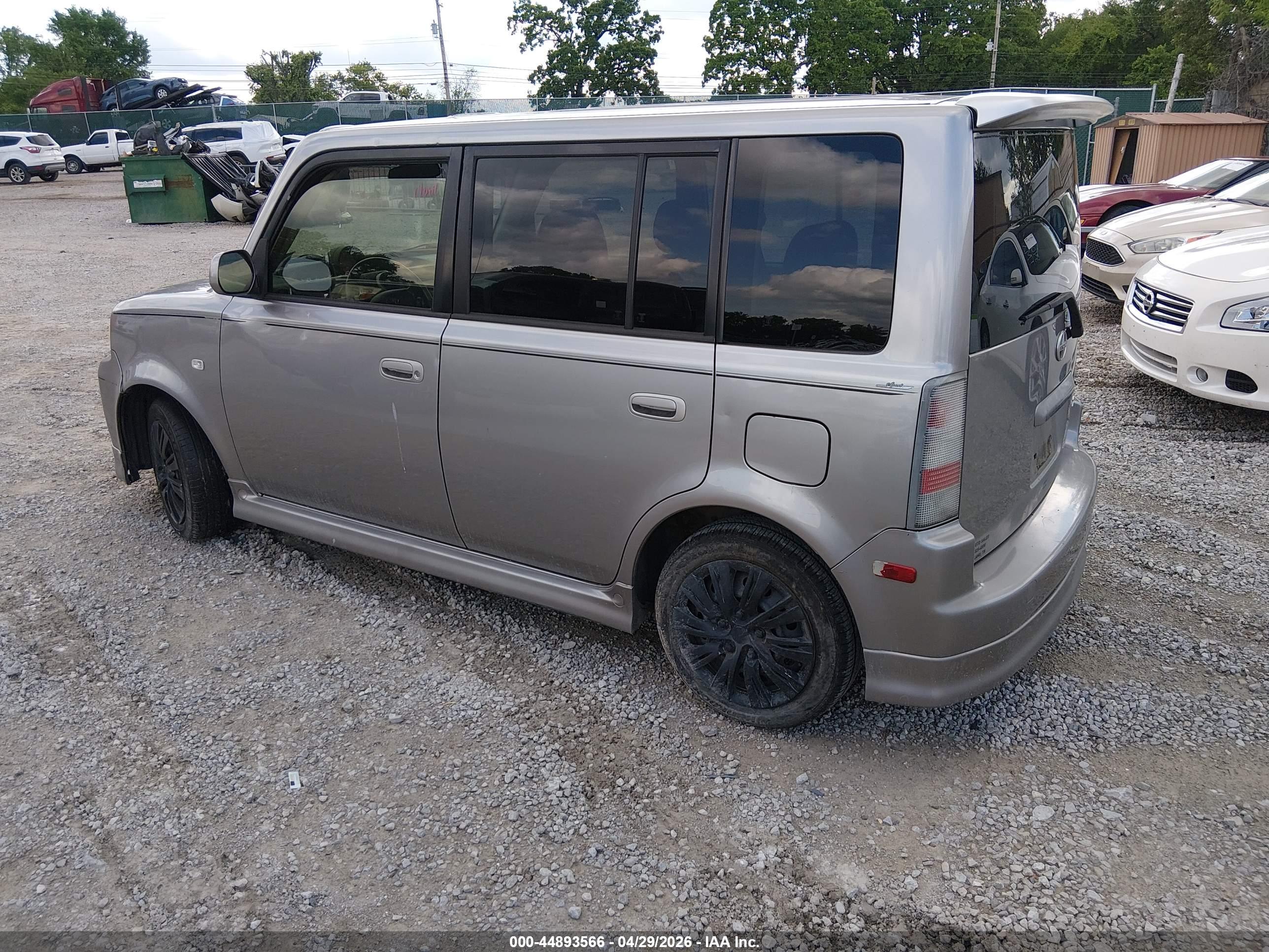 SCION XB image 3